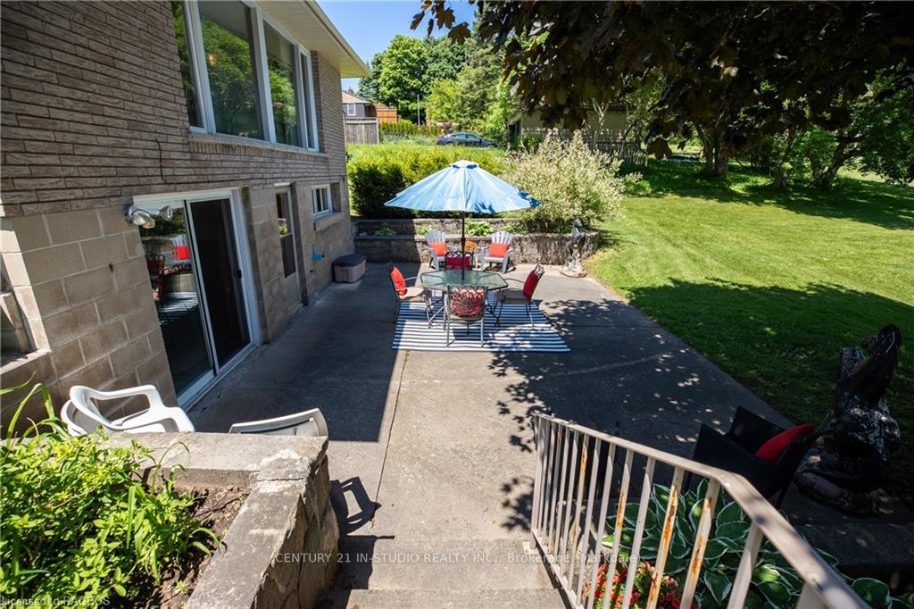 Photo 4 of 233 Garafraxa Street N, West Grey — HOMEH