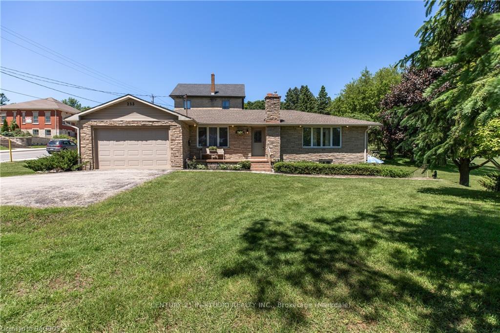 Photo 16 of 233 Garafraxa Street N, West Grey — HOMEH