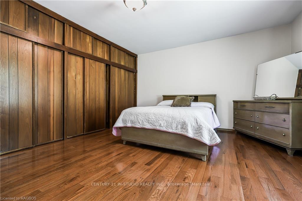 Photo 32 of 233 Garafraxa Street N, West Grey — HOMEH