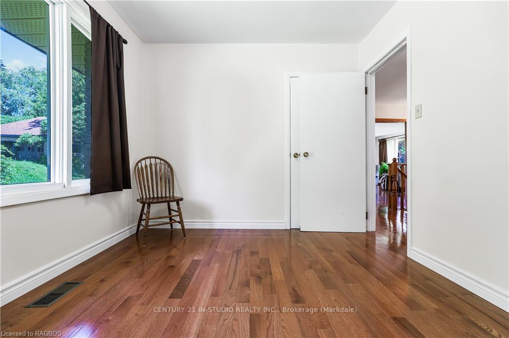 Photo 35 of 233 Garafraxa Street N, West Grey — HOMEH