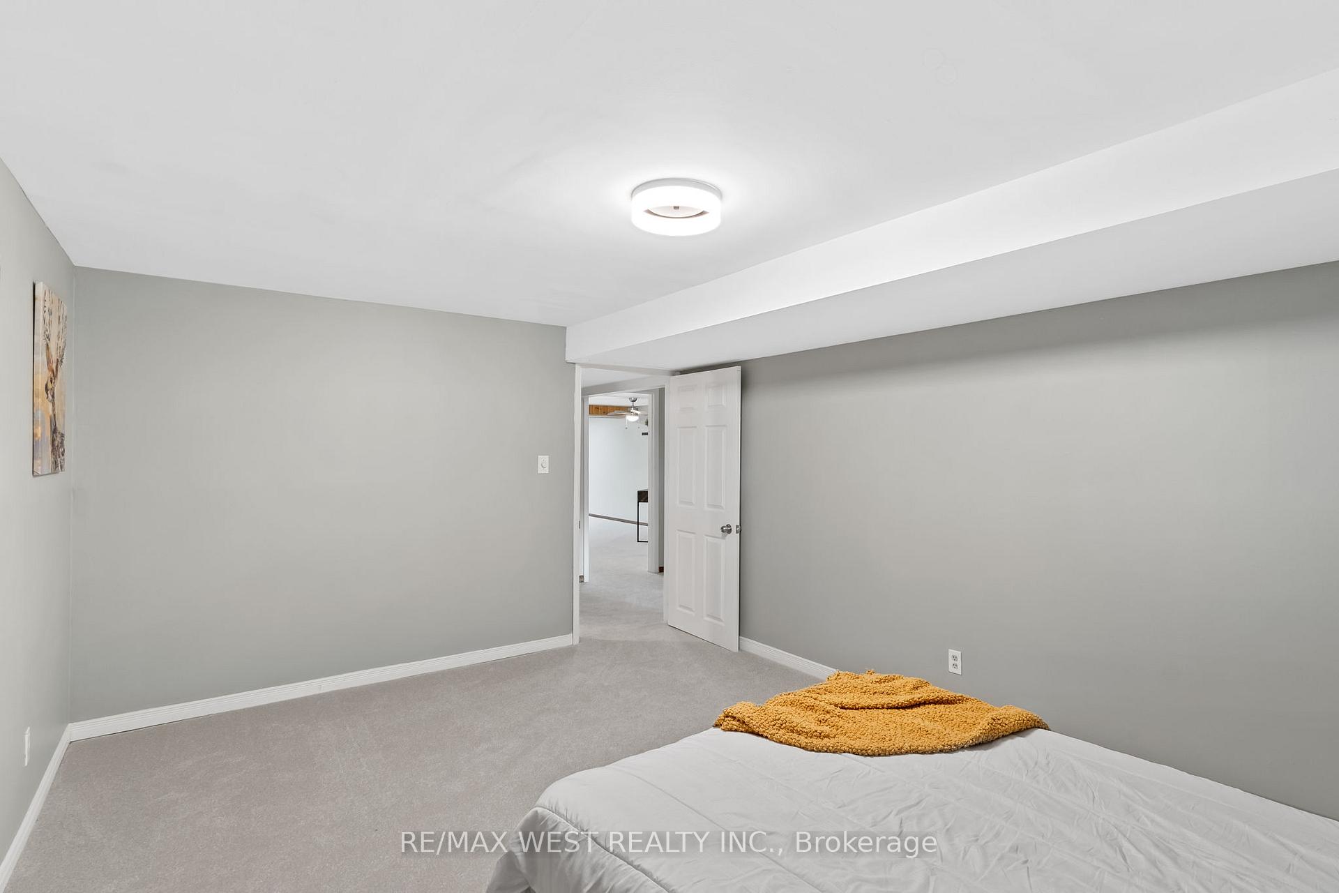 Photo 22 of 28 Hamilton Hall Drive, Markham, Markham Village — HOMEH