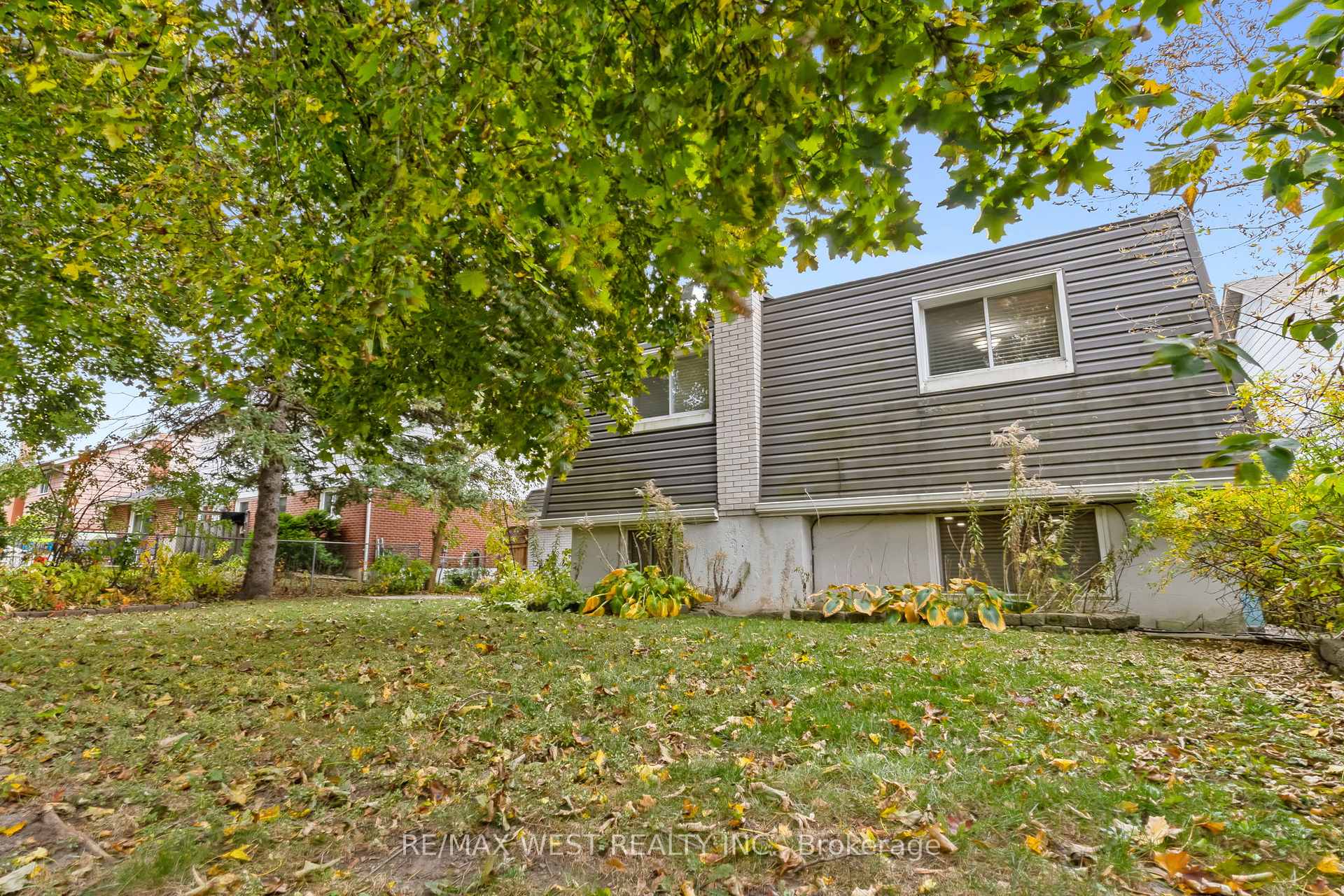 Photo 26 of 28 Hamilton Hall Drive, Markham, Markham Village — HOMEH