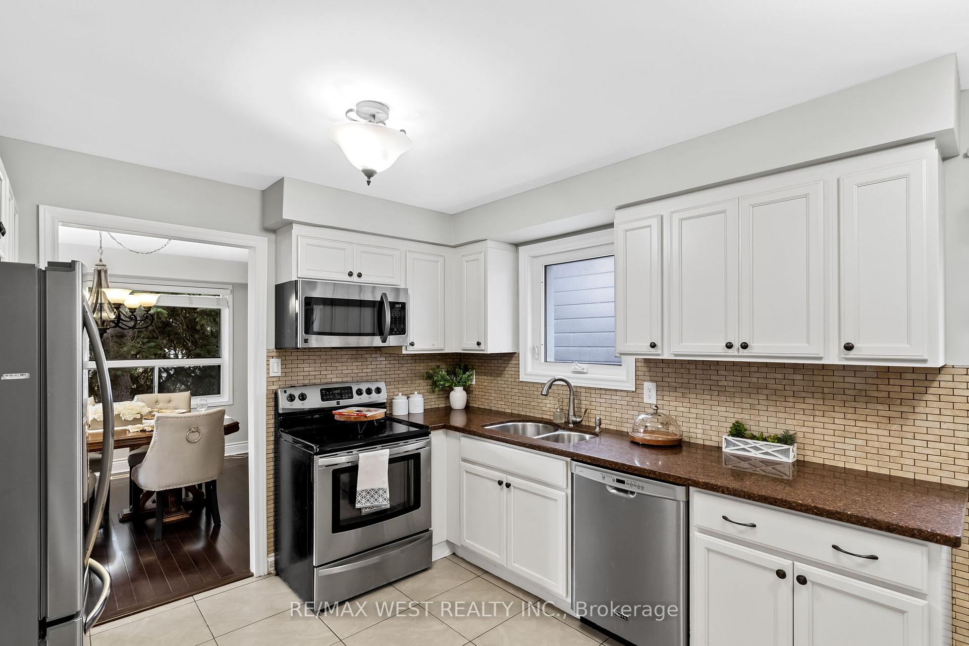 Photo 30 of 28 Hamilton Hall Drive, Markham, Markham Village — HOMEH