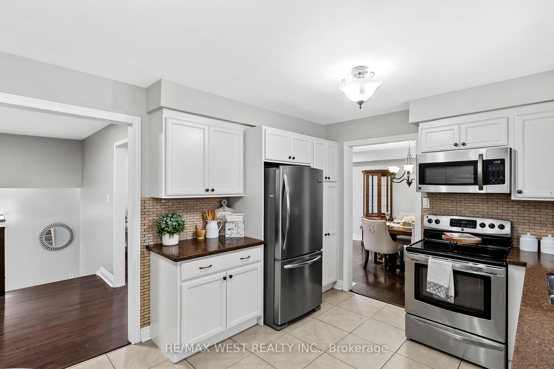 Photo 32 of 28 Hamilton Hall Drive, Markham, Markham Village — HOMEH