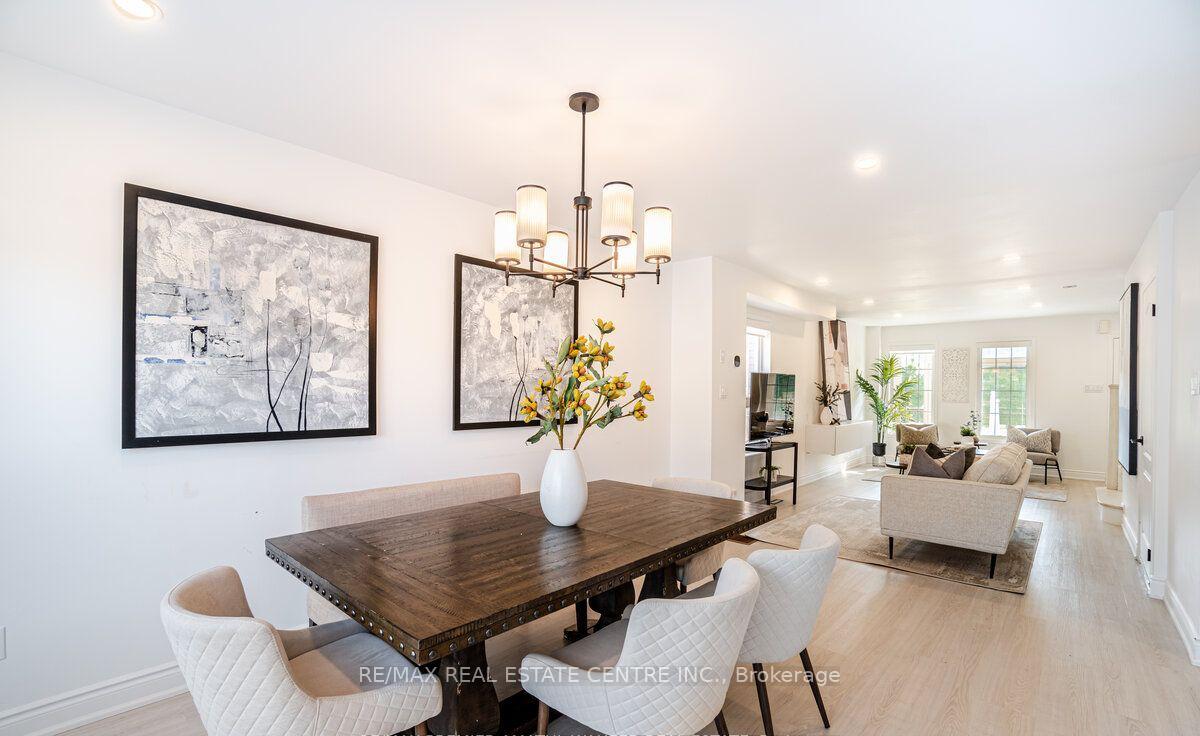 Photo 6 of Unit A, 83 Convoy Crescent, Vaughan, Maple — HOMEH