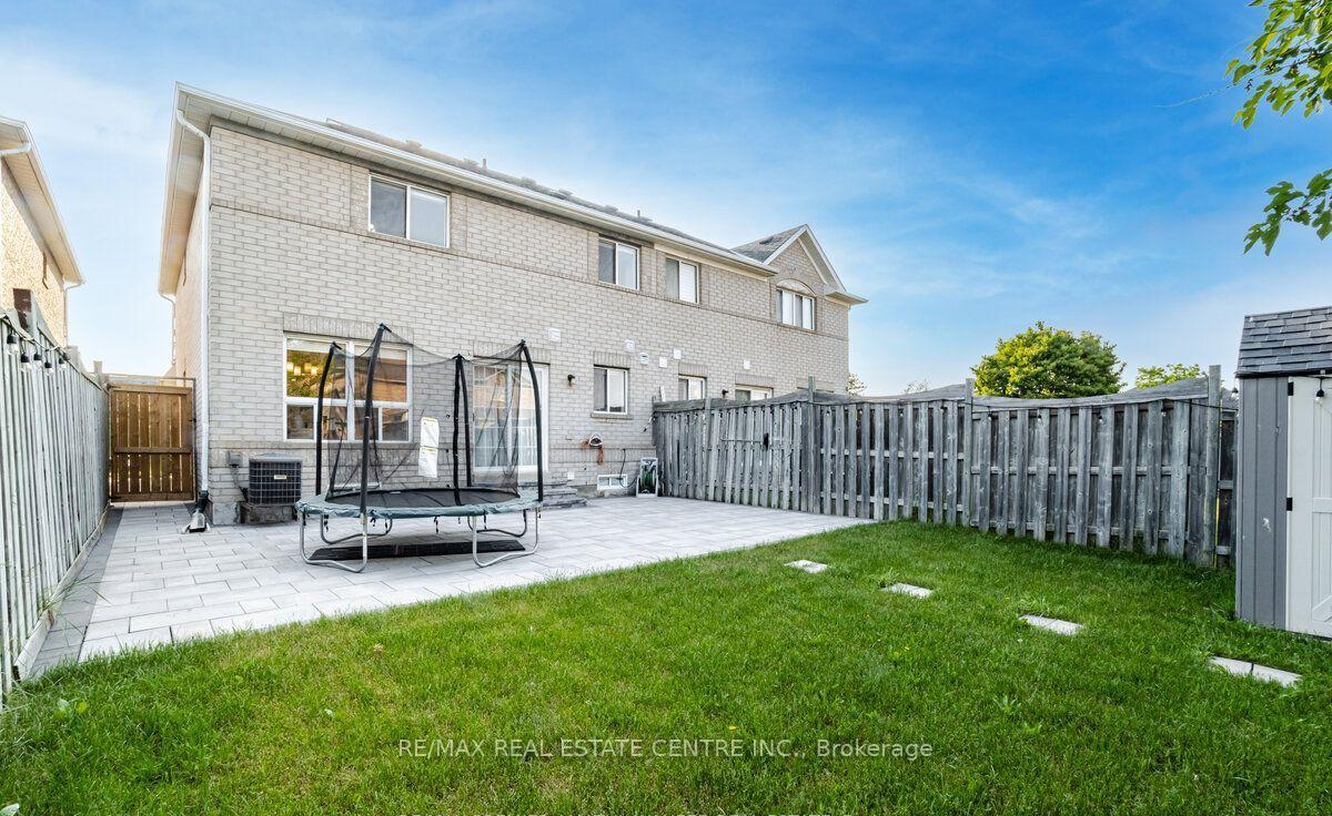 Photo 16 of Unit A, 83 Convoy Crescent, Vaughan, Maple — HOMEH