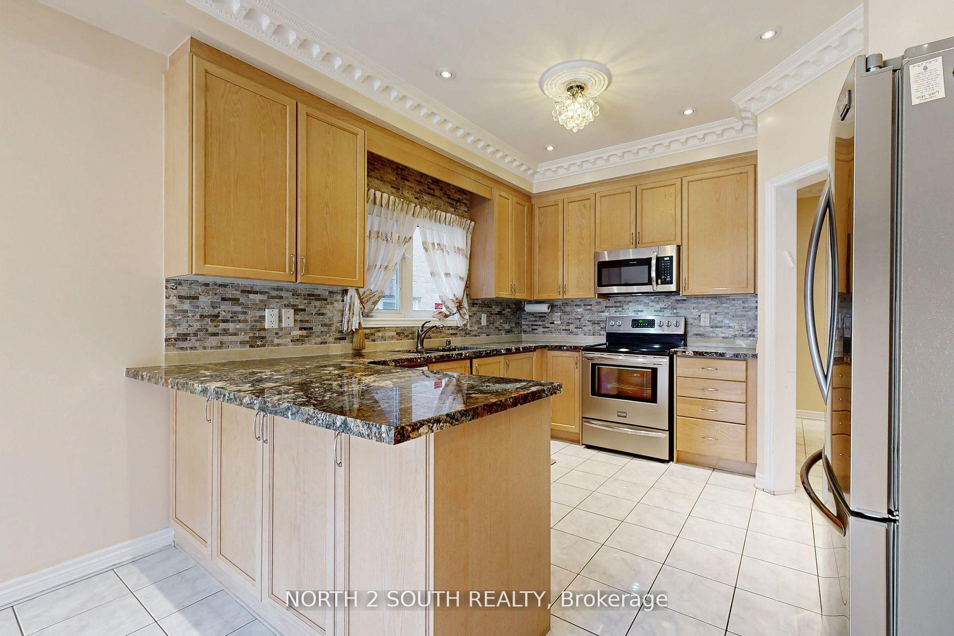 Photo 8 of 77 Mahogany Forest Drive, Vaughan, Patterson — HOMEH