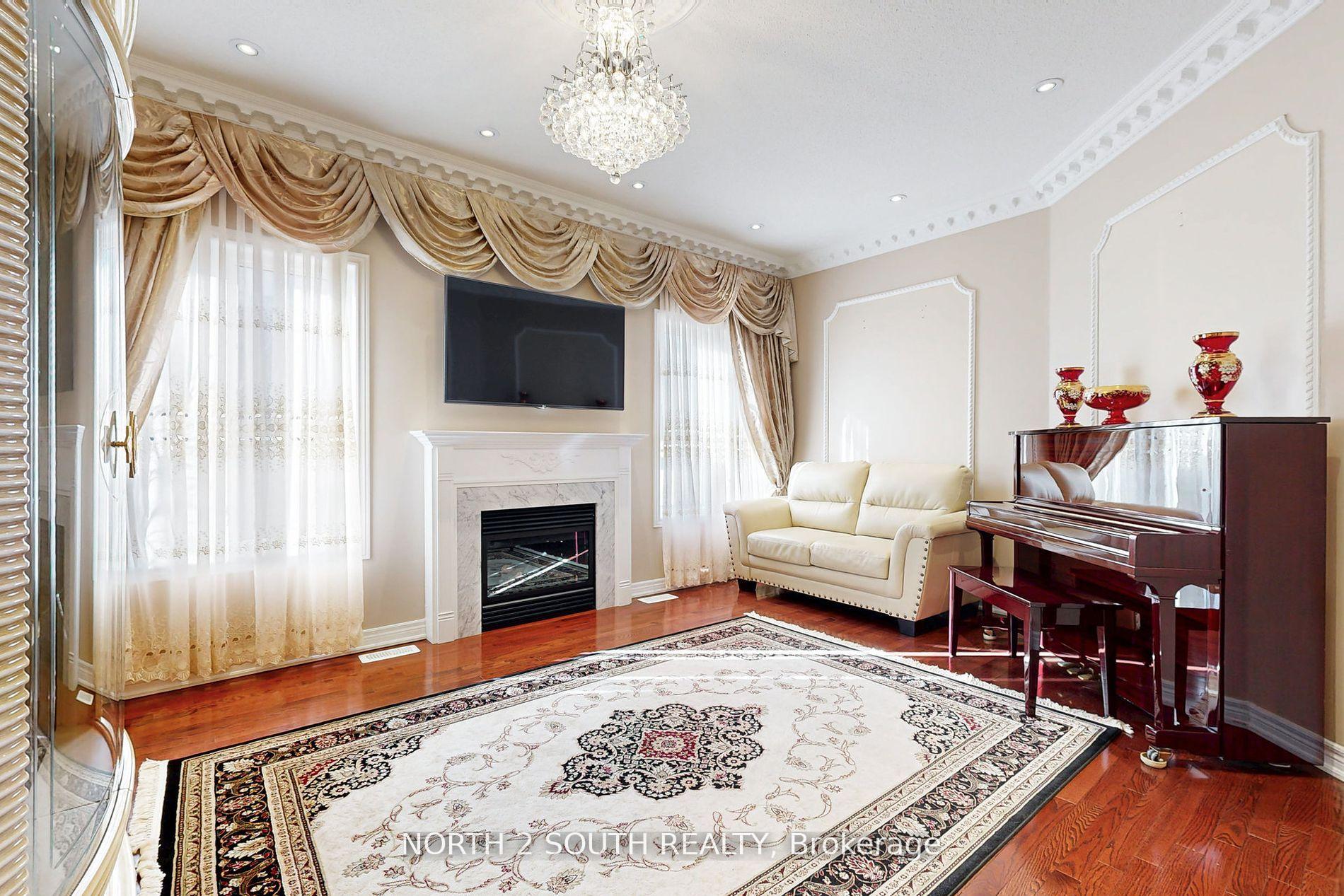 Photo 15 of 77 Mahogany Forest Drive, Vaughan, Patterson — HOMEH