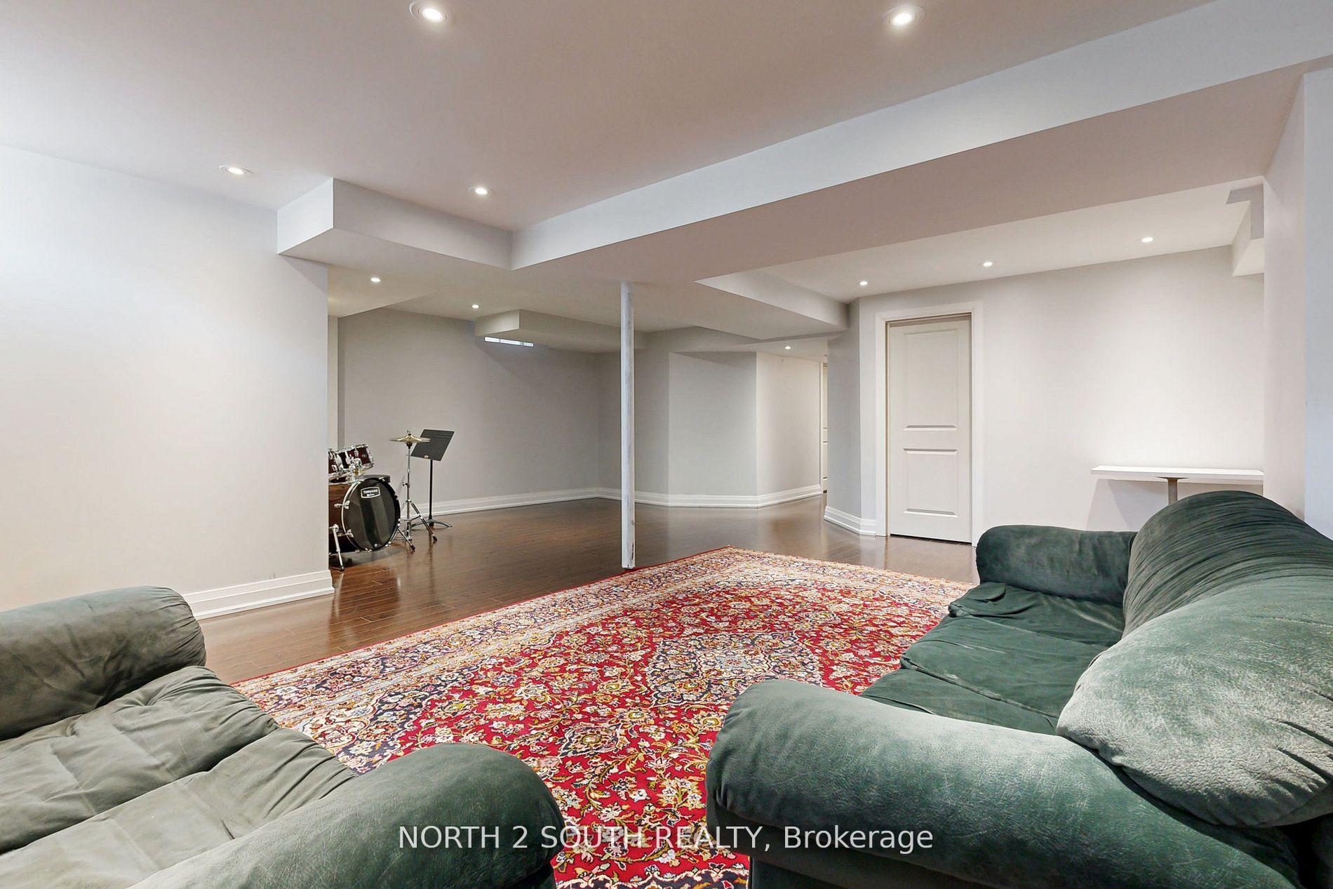 Photo 33 of 77 Mahogany Forest Drive, Vaughan, Patterson — HOMEH