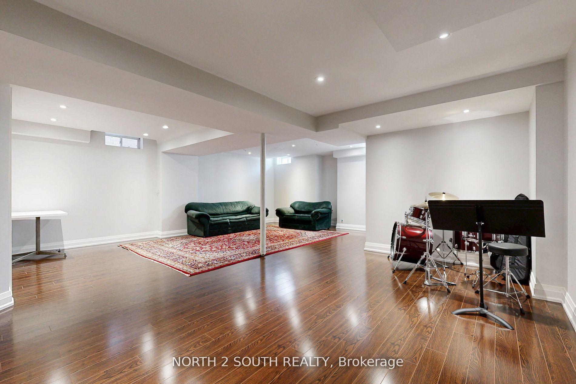 Photo 34 of 77 Mahogany Forest Drive, Vaughan, Patterson — HOMEH