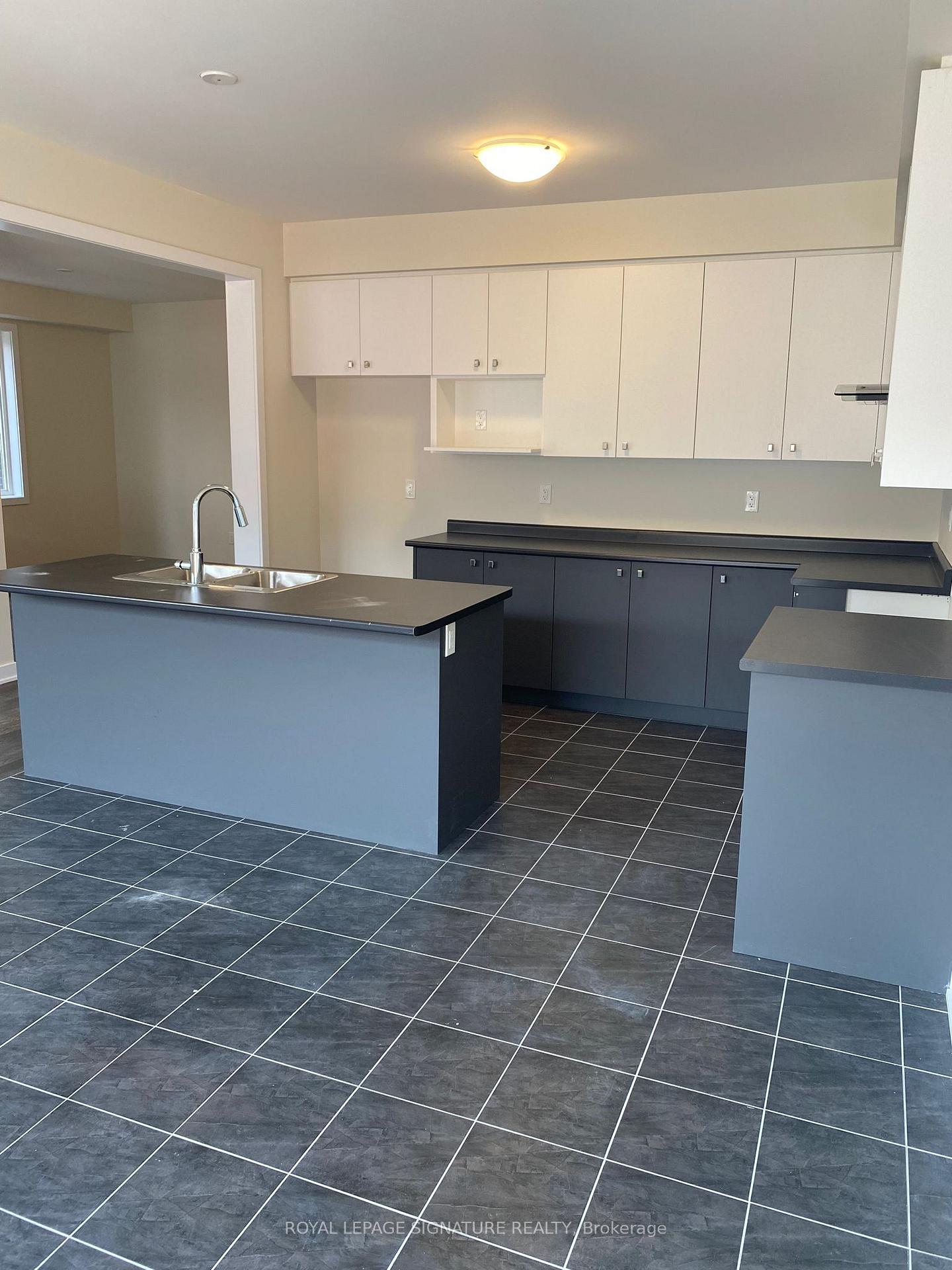 Photo 13 of 33 Downriver Drive, Welland, Dain City — HOMEH