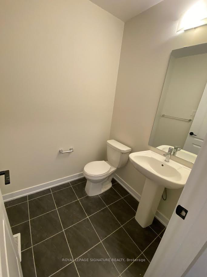 Photo 17 of 33 Downriver Drive, Welland, Dain City — HOMEH
