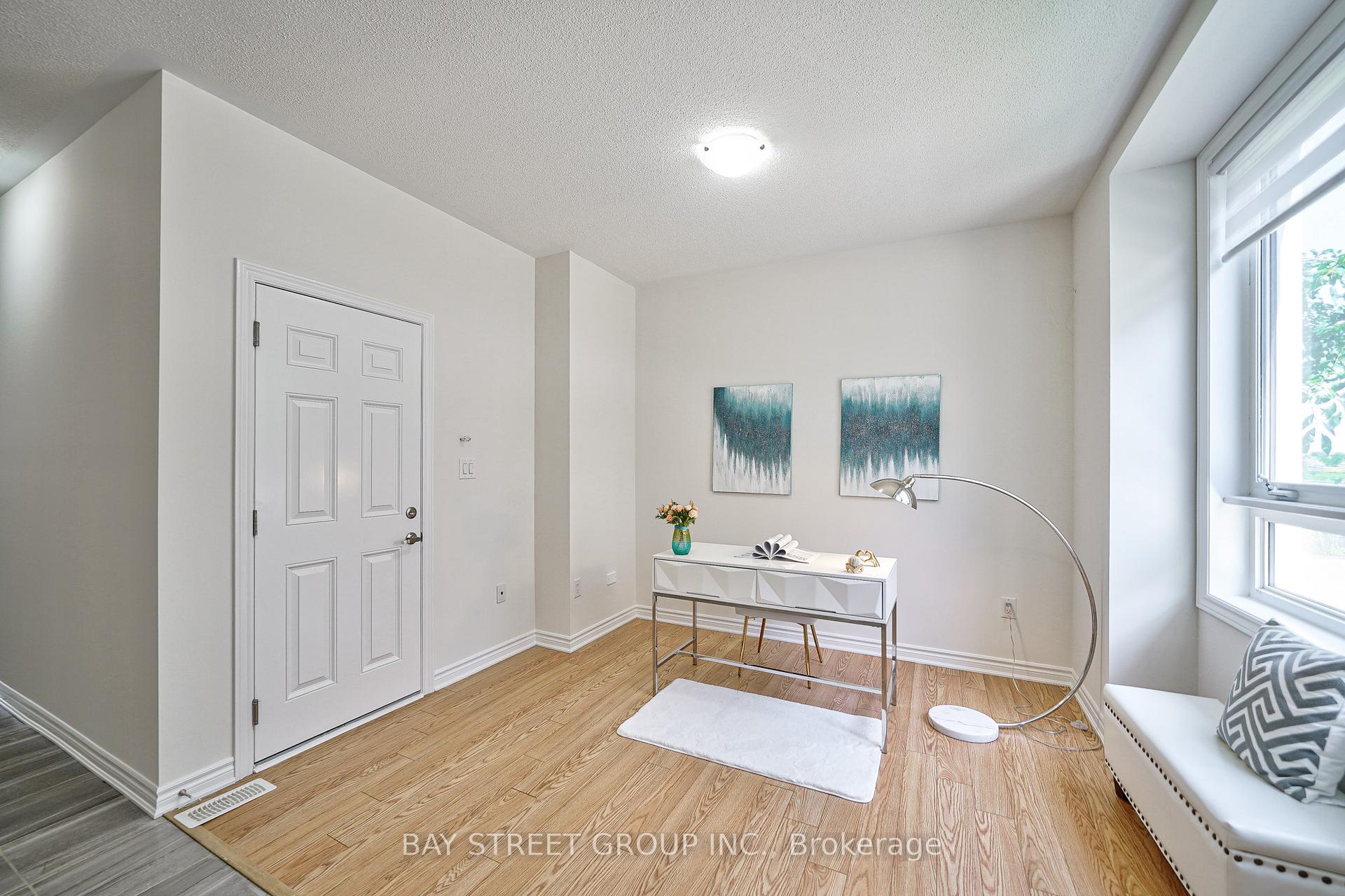 Photo 8 of 86 Chicago Lane, Markham, Wismer — HOMEH