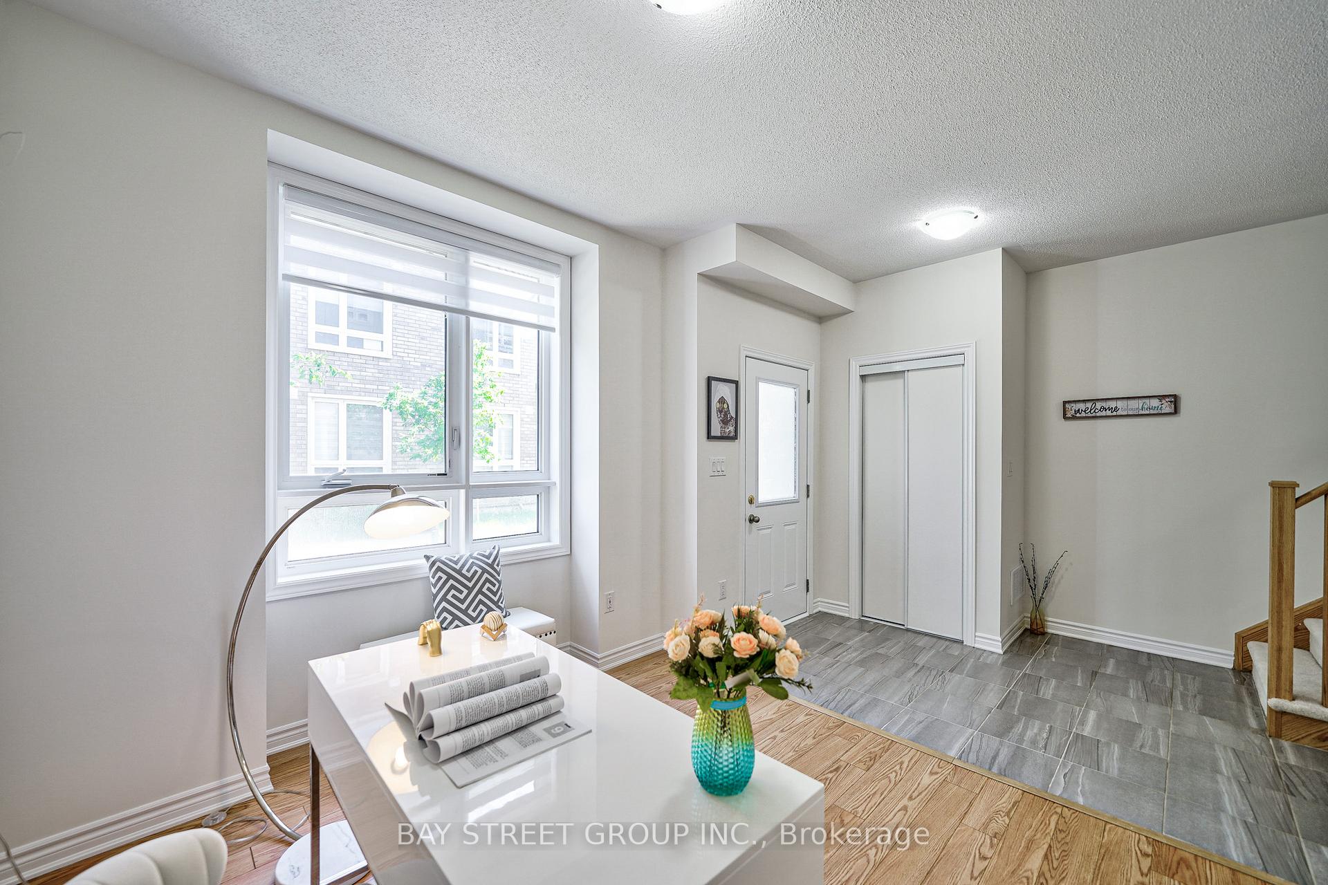 Photo 9 of 86 Chicago Lane, Markham, Wismer — HOMEH
