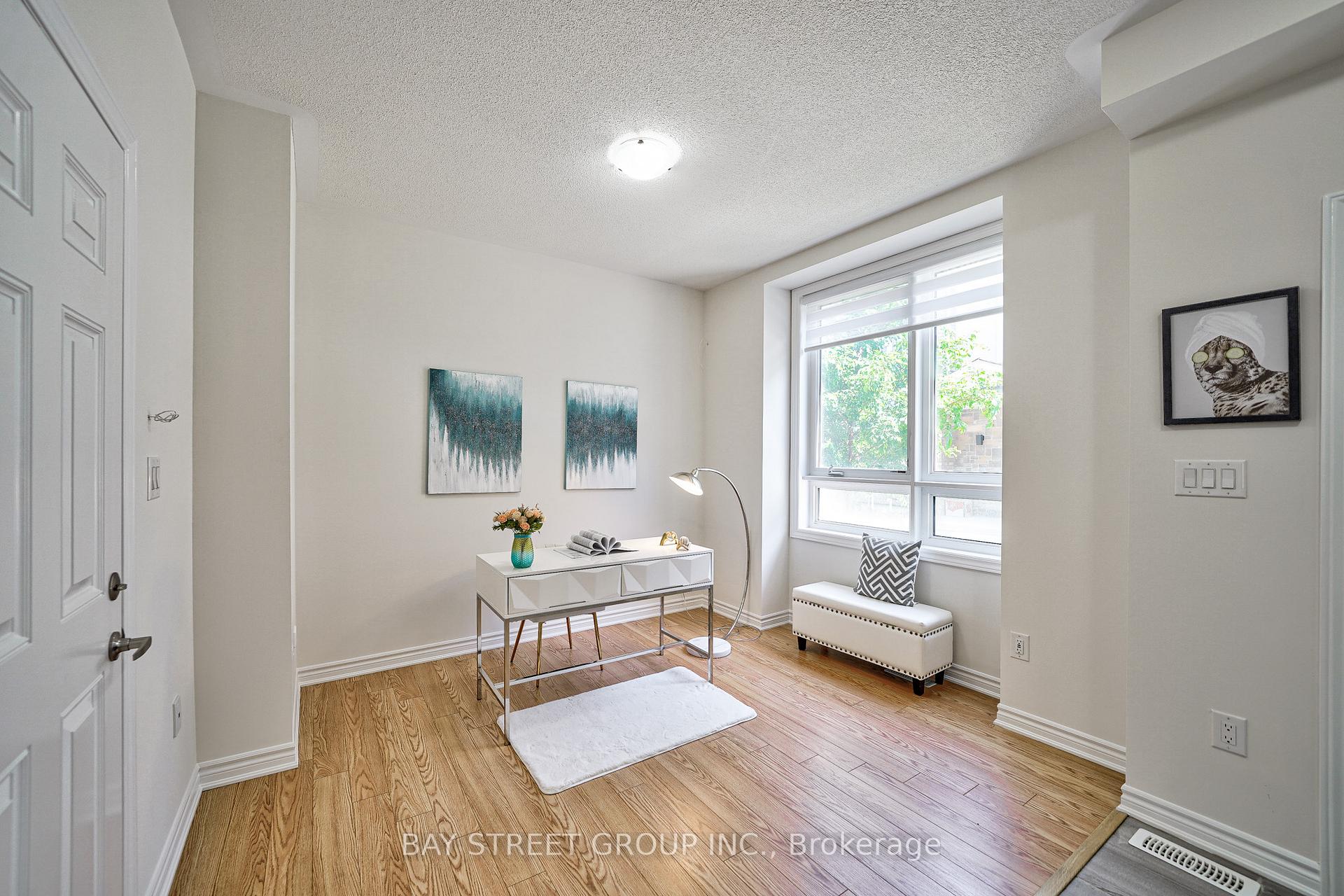 Photo 10 of 86 Chicago Lane, Markham, Wismer — HOMEH