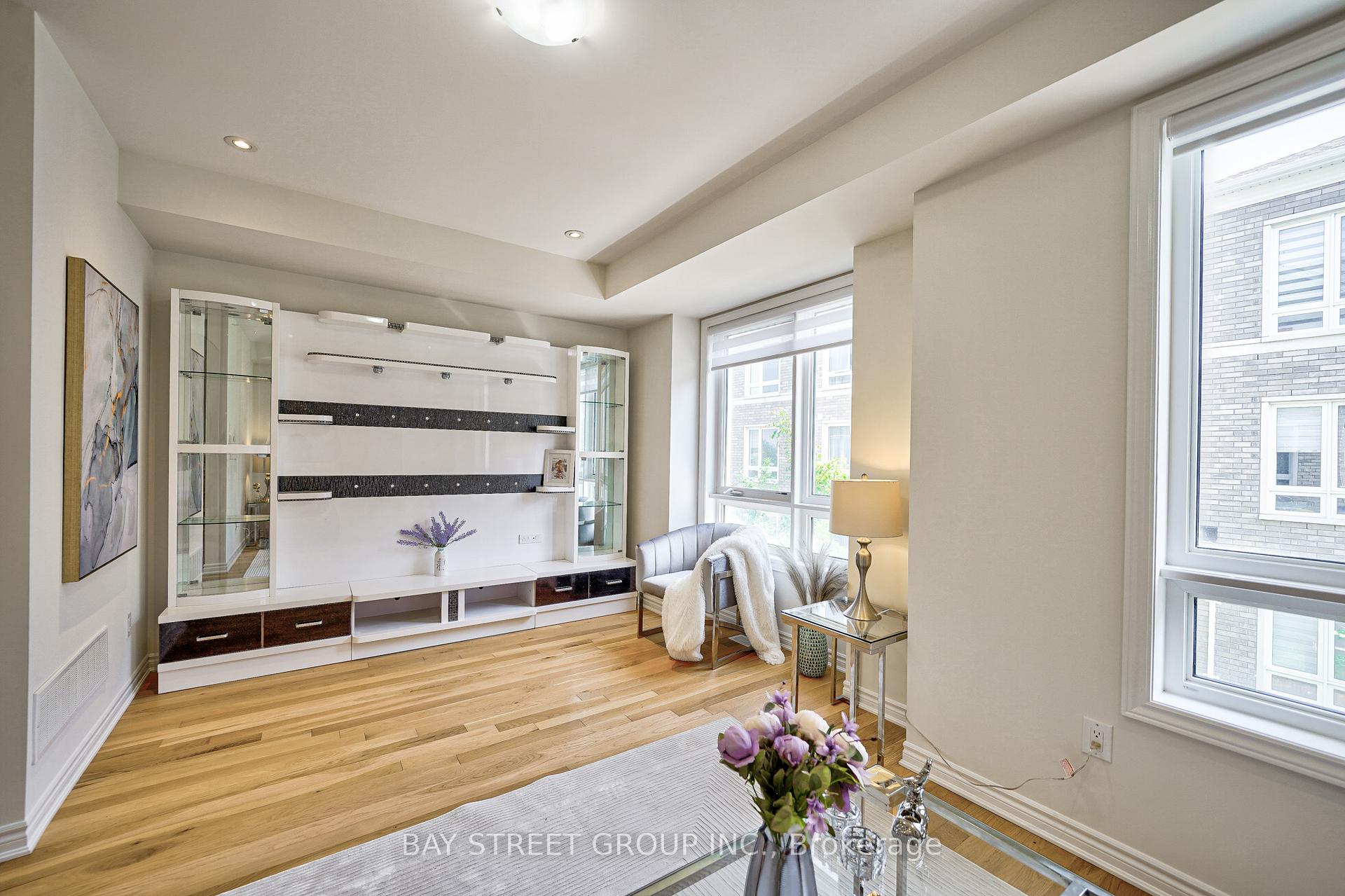 Photo 11 of 86 Chicago Lane, Markham, Wismer — HOMEH
