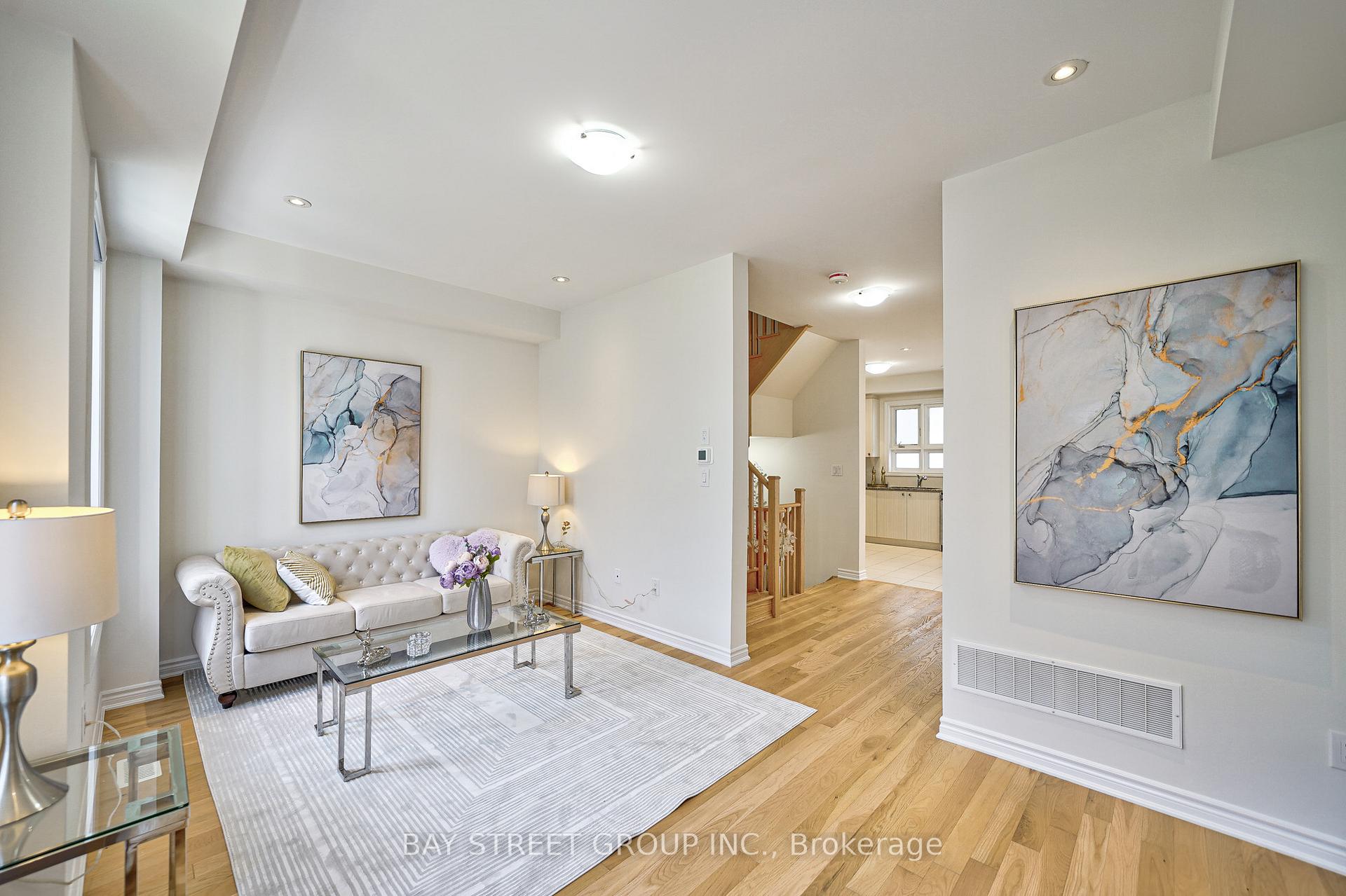 Photo 13 of 86 Chicago Lane, Markham, Wismer — HOMEH