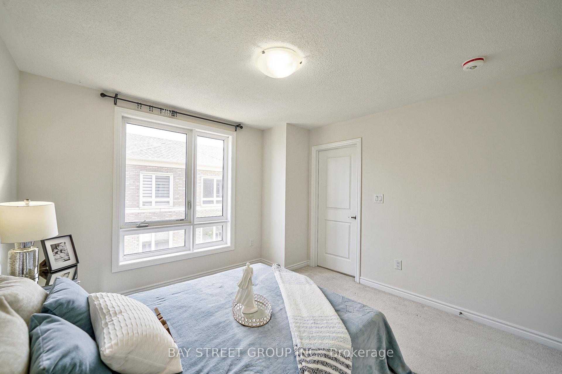 Photo 15 of 86 Chicago Lane, Markham, Wismer — HOMEH