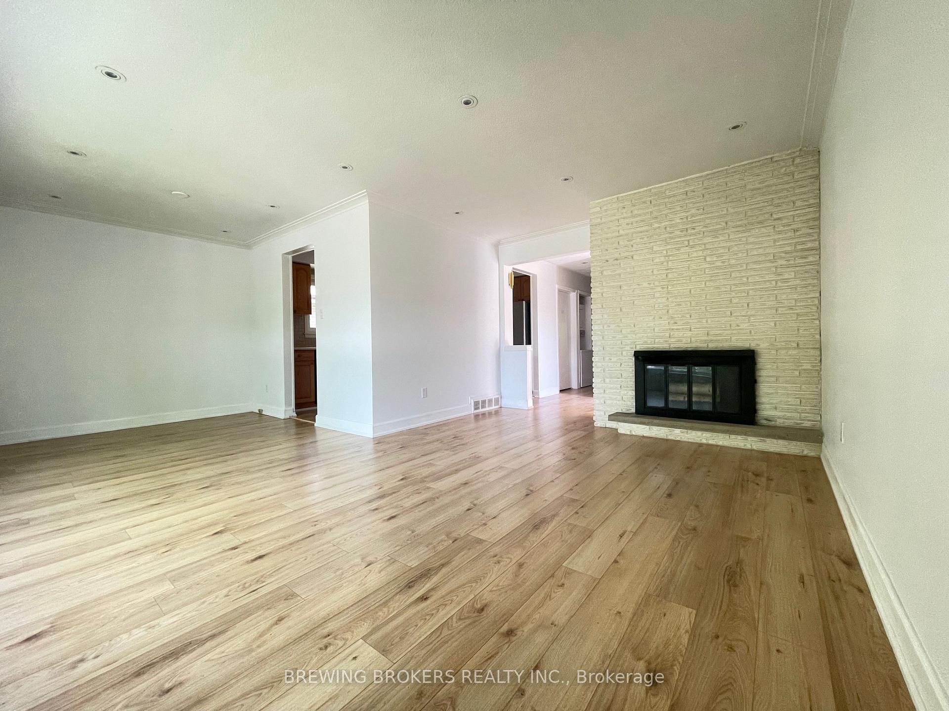 Photo 5 of Unit Main, 39 Netherford Road, Vaughan, Maple — HOMEH