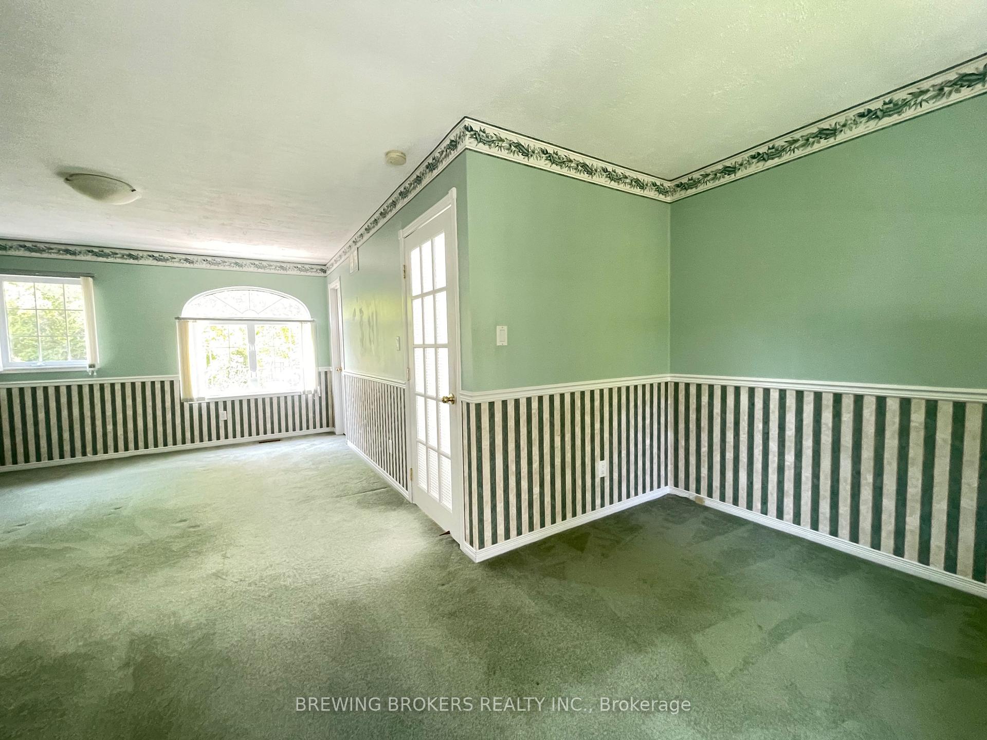 Photo 8 of Unit Main, 39 Netherford Road, Vaughan, Maple — HOMEH