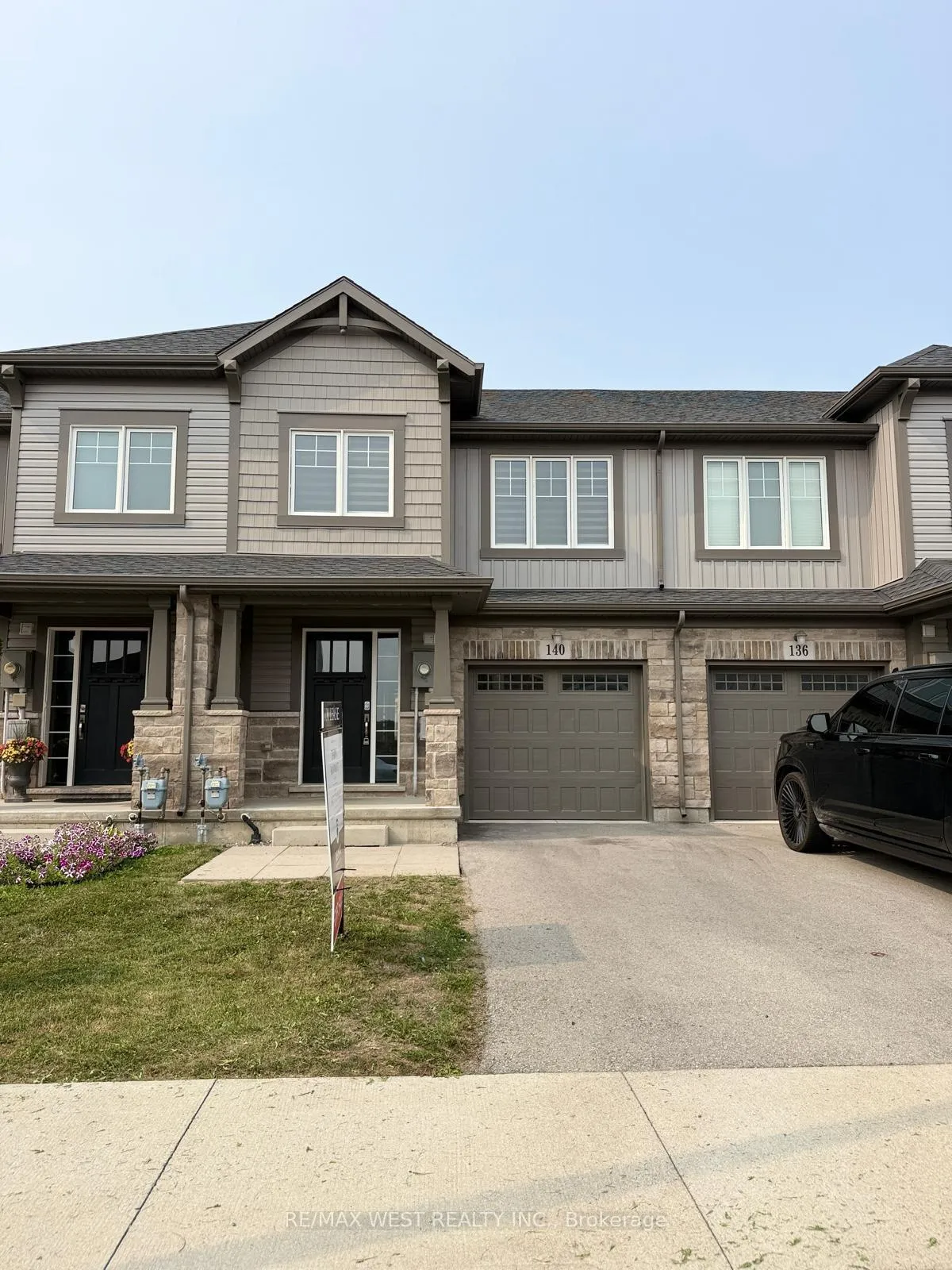 Photo 1 of 140 Monarch Street, Welland, Coyle Creek — HOMEH