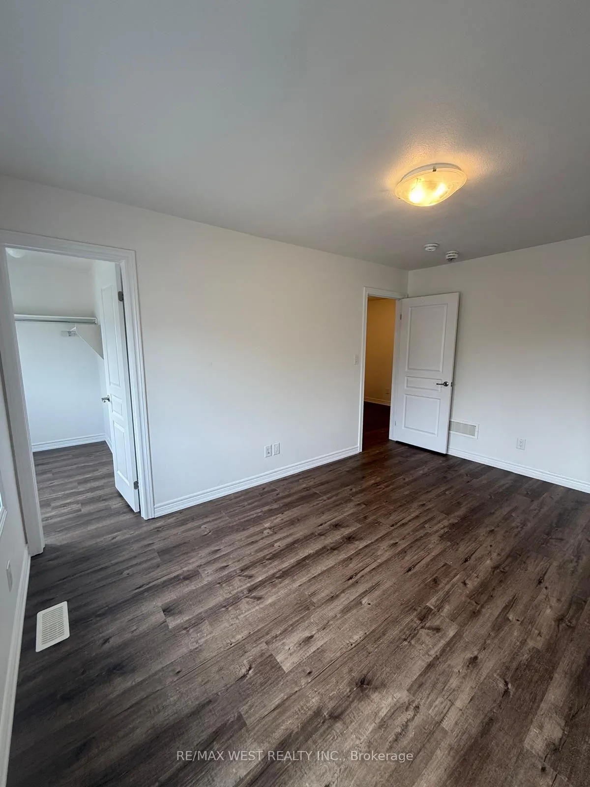 Photo 18 of 140 Monarch Street, Welland, Coyle Creek — HOMEH