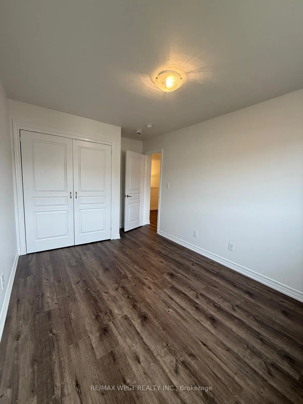 Photo 23 of 140 Monarch Street, Welland, Coyle Creek — HOMEH