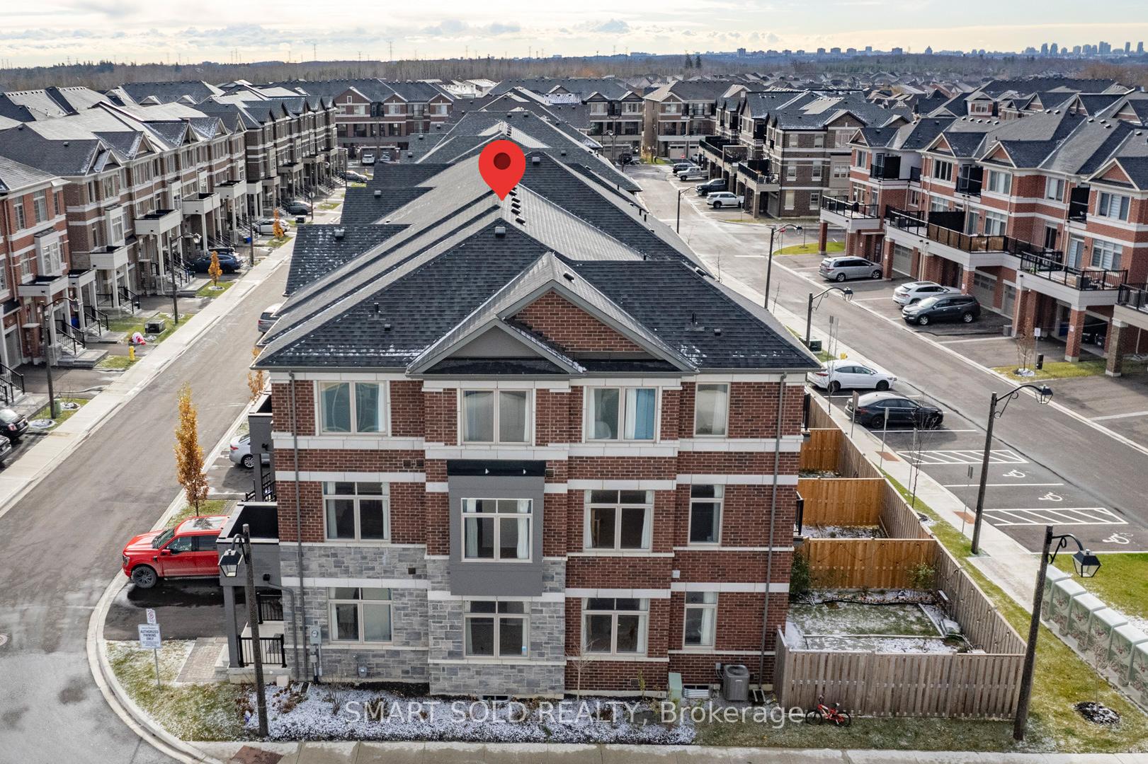 Photo 3 of 46 Sissons Way, Markham, Cedar Grove — HOMEH
