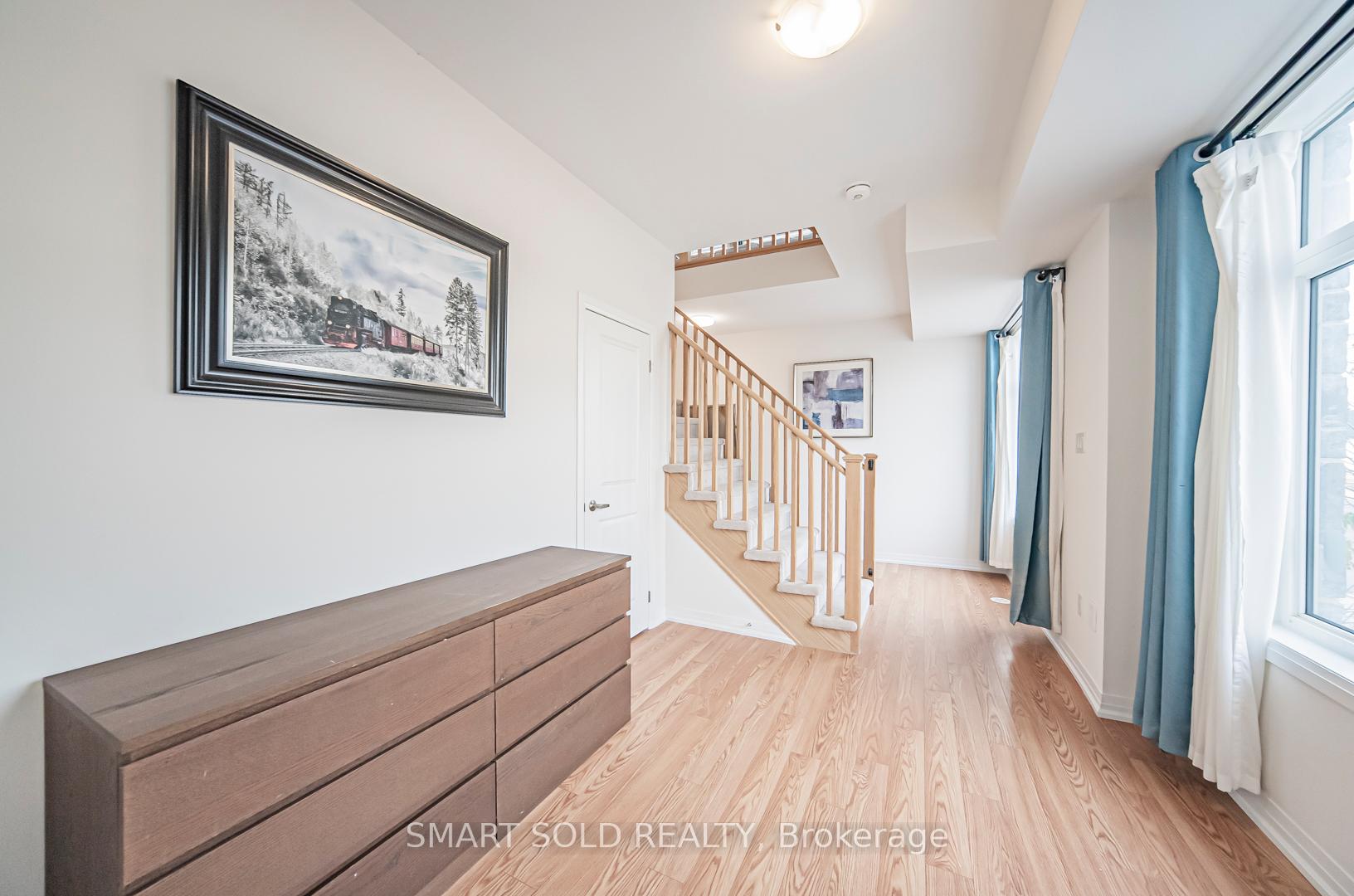 Photo 8 of 46 Sissons Way, Markham, Cedar Grove — HOMEH