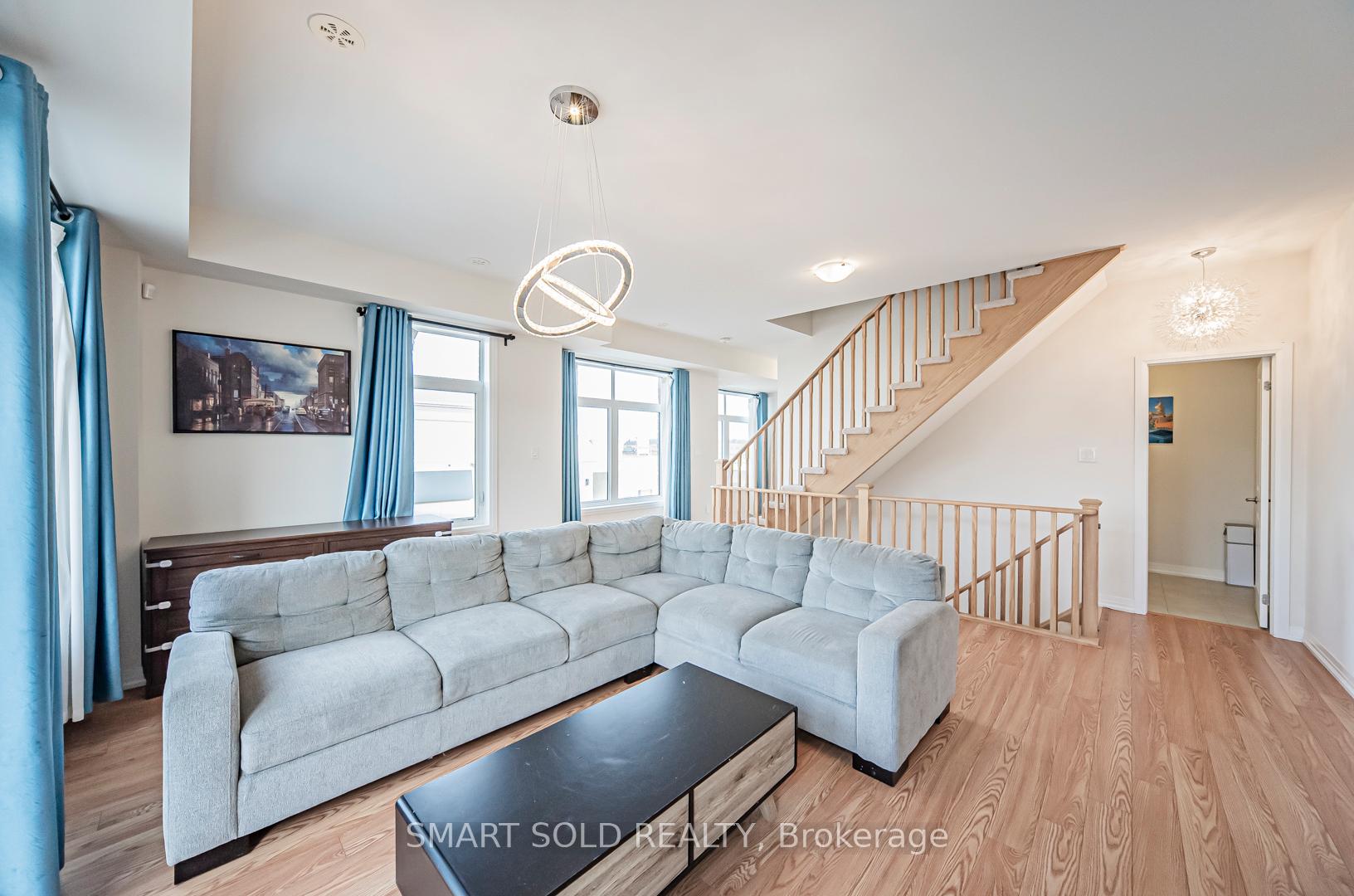 Photo 12 of 46 Sissons Way, Markham, Cedar Grove — HOMEH