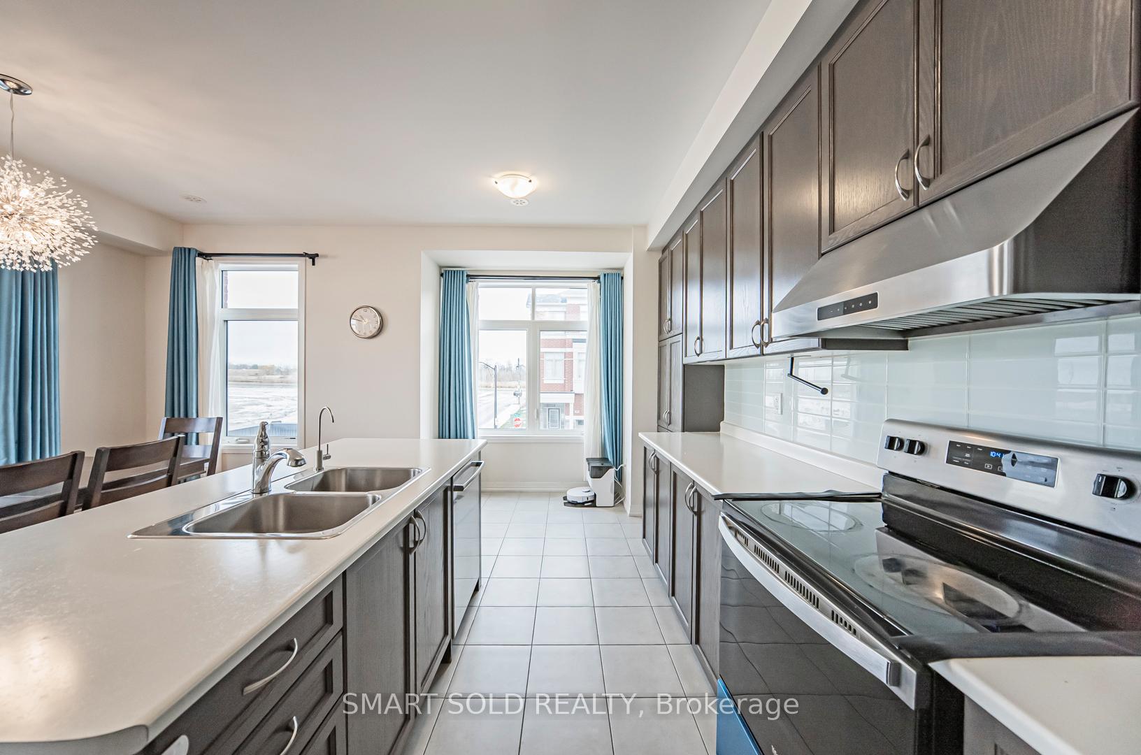 Photo 15 of 46 Sissons Way, Markham, Cedar Grove — HOMEH
