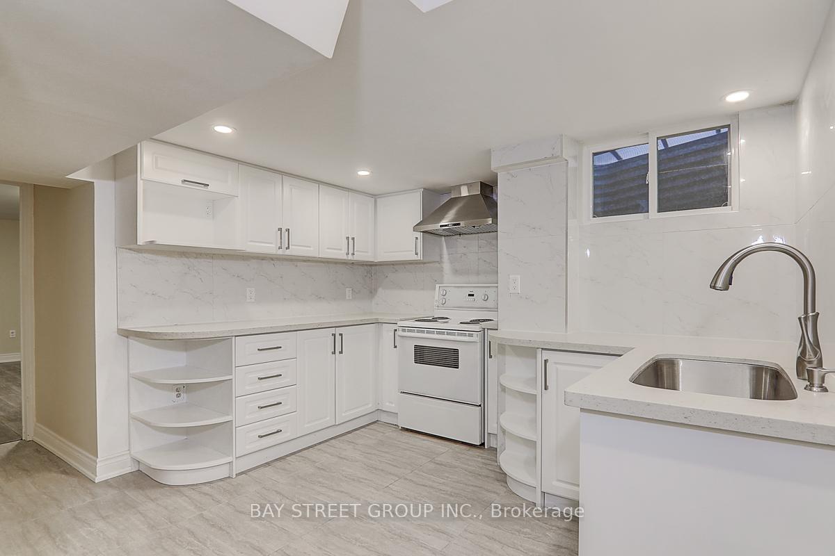 Photo 33 of 1 Dewberry Drive, Markham, Middlefield — HOMEH