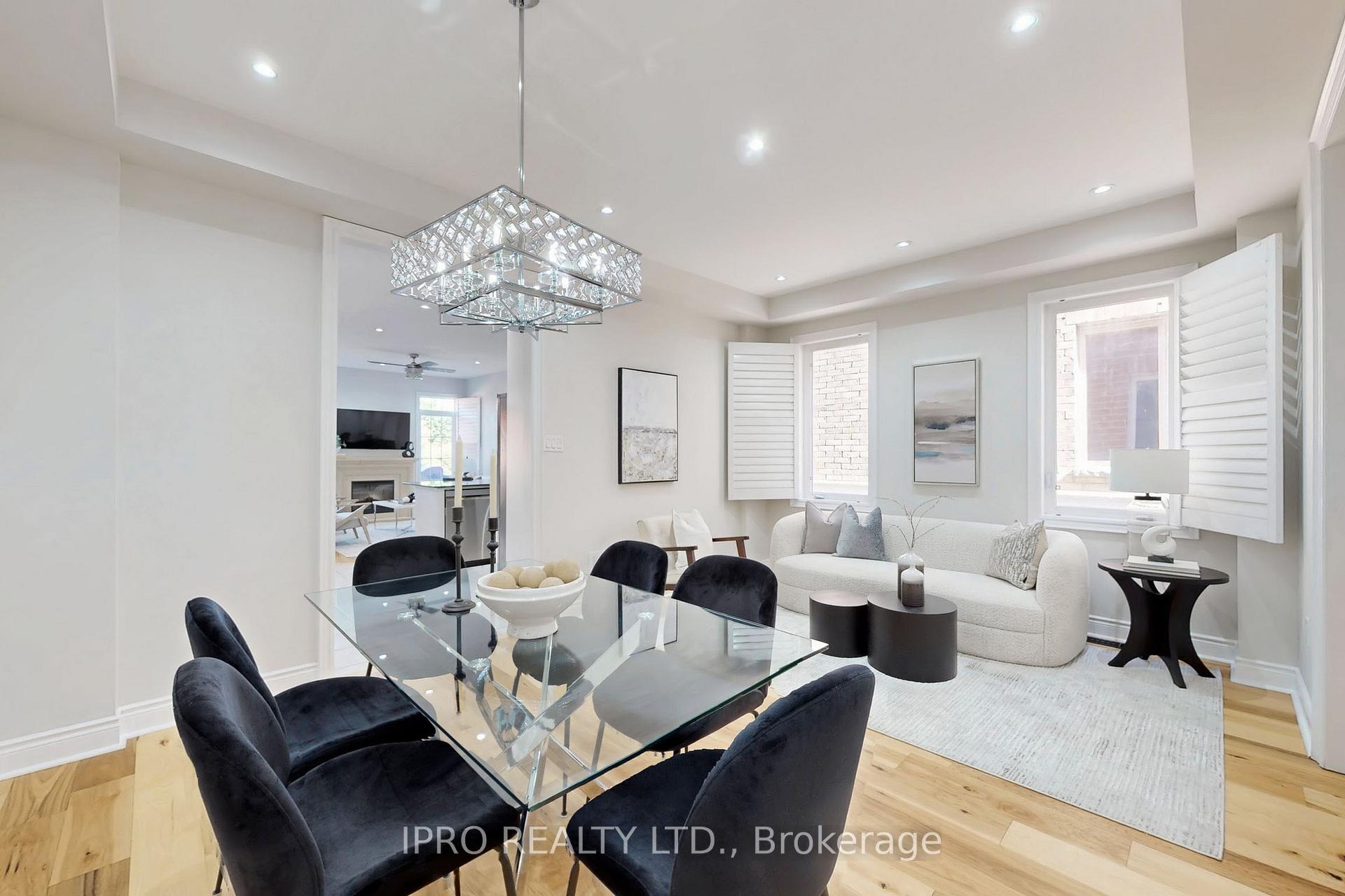 Photo 9 of 7 Bristlewood Crescent, Vaughan, Patterson — HOMEH
