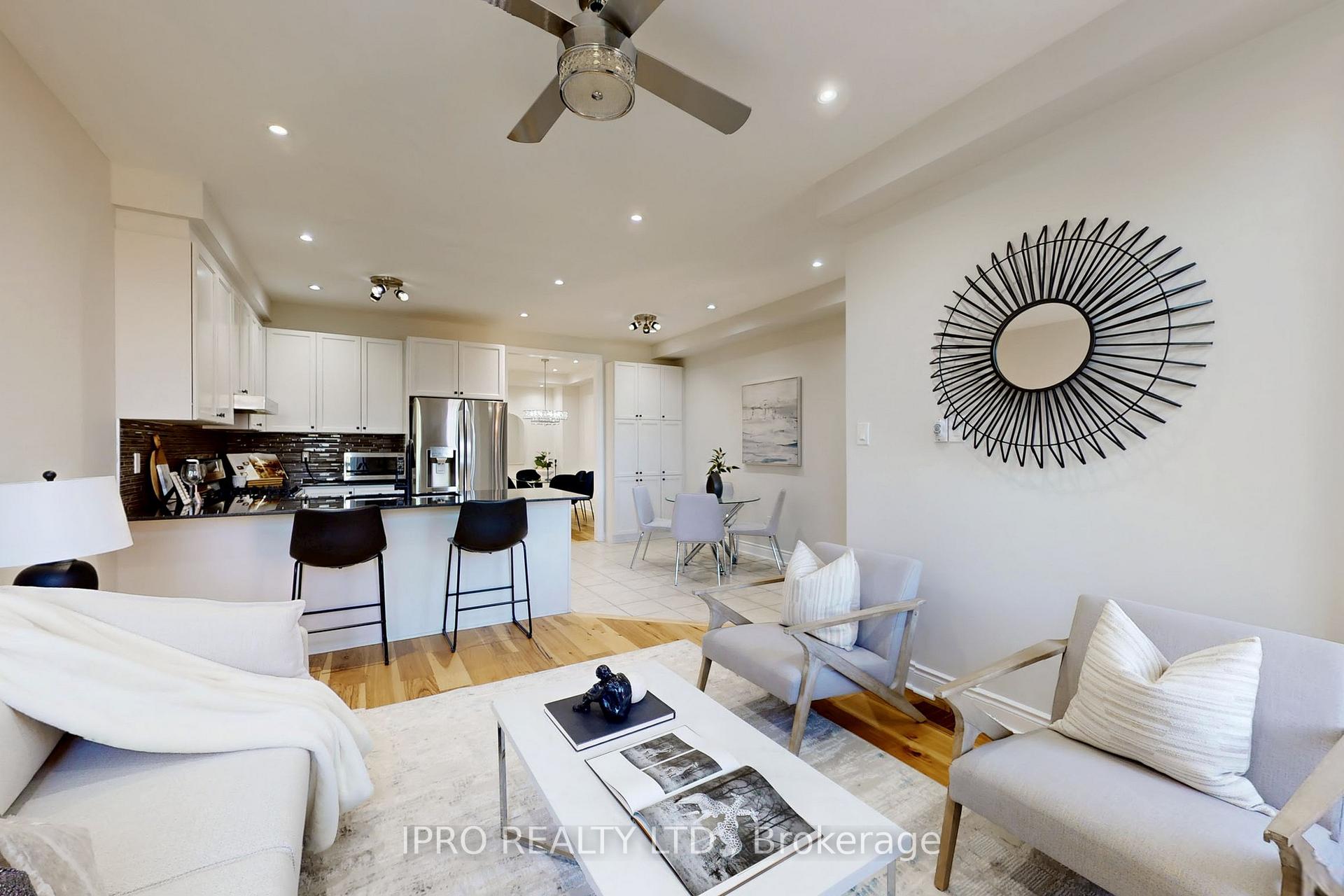 Photo 12 of 7 Bristlewood Crescent, Vaughan, Patterson — HOMEH