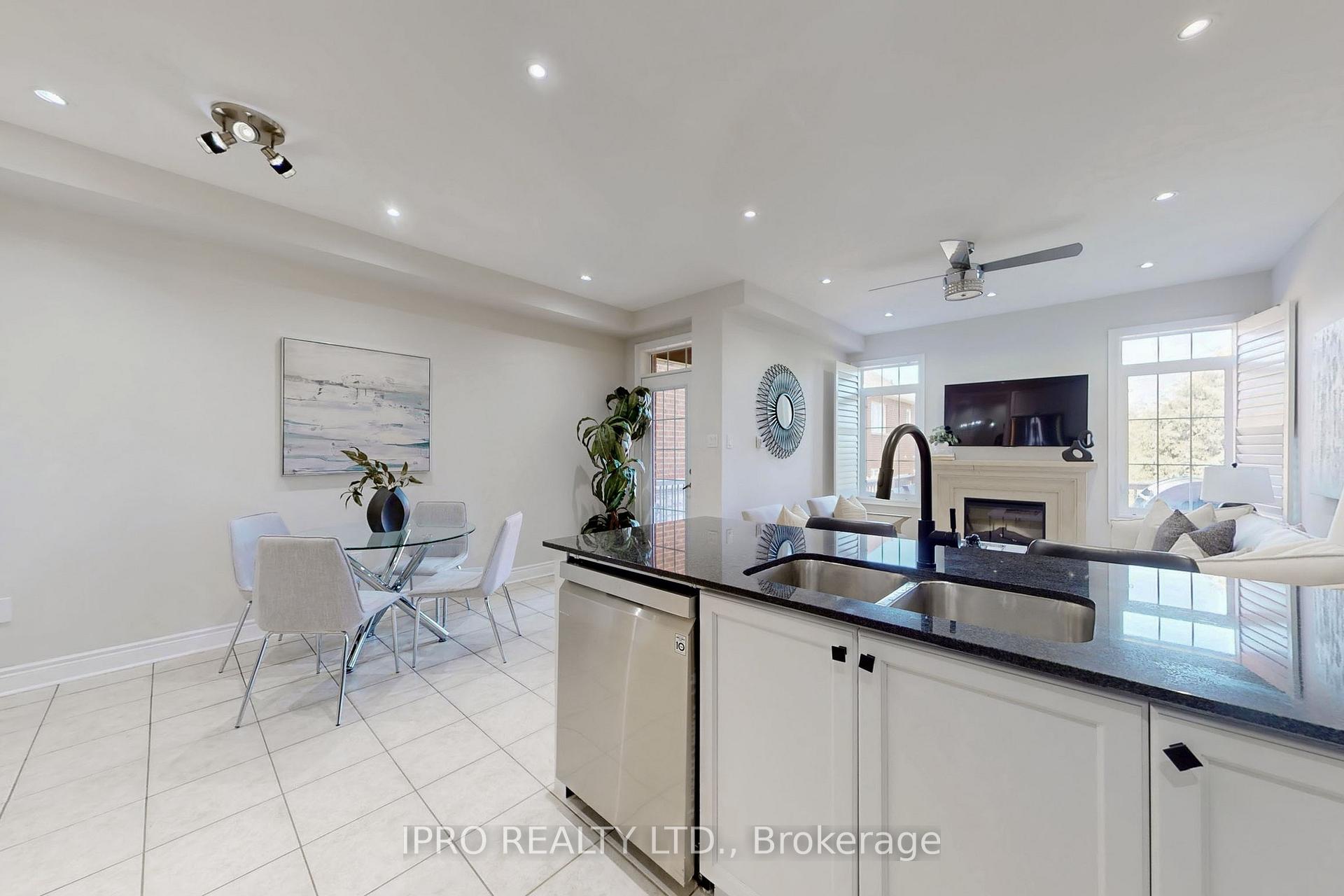 Photo 15 of 7 Bristlewood Crescent, Vaughan, Patterson — HOMEH