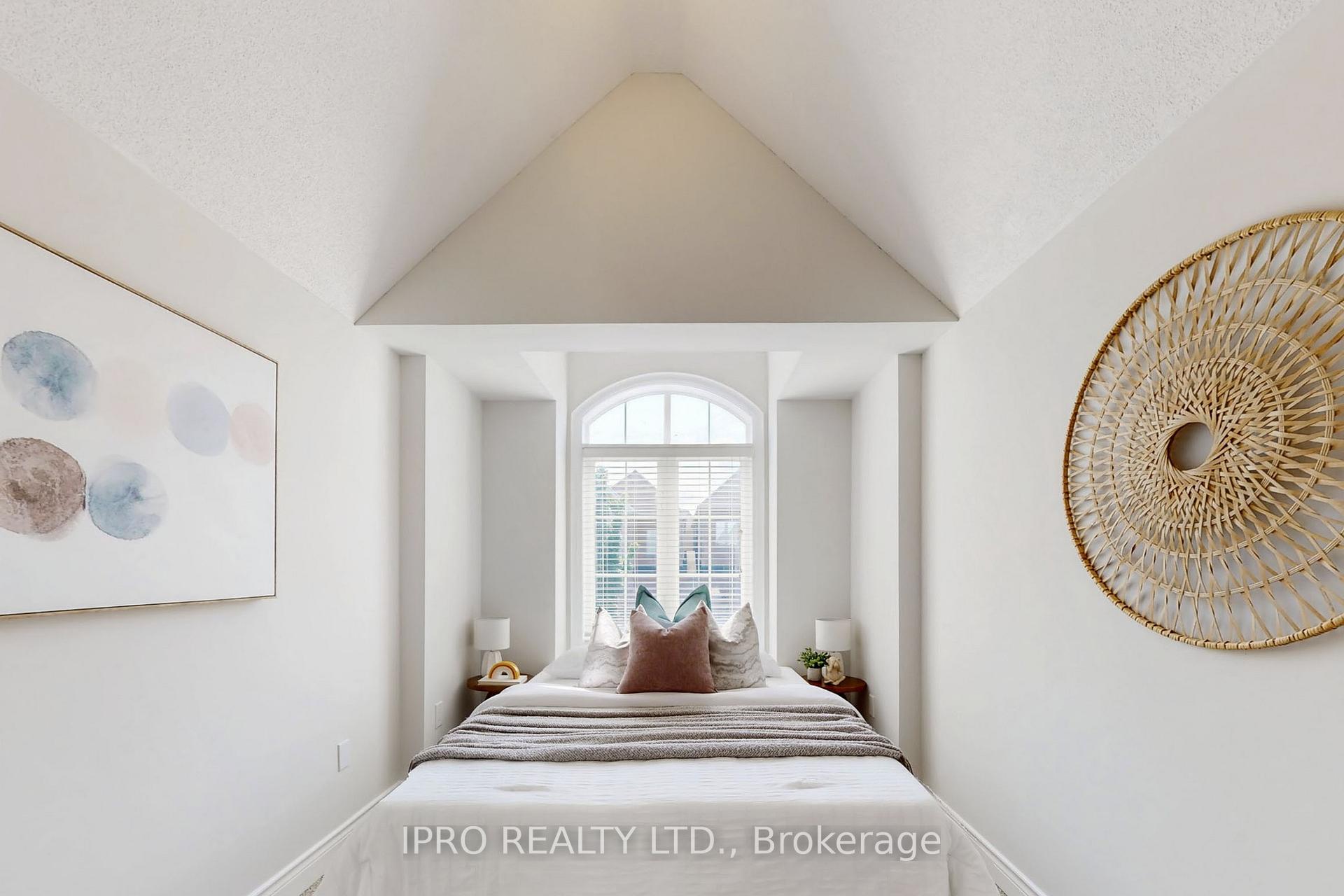 Photo 30 of 7 Bristlewood Crescent, Vaughan, Patterson — HOMEH