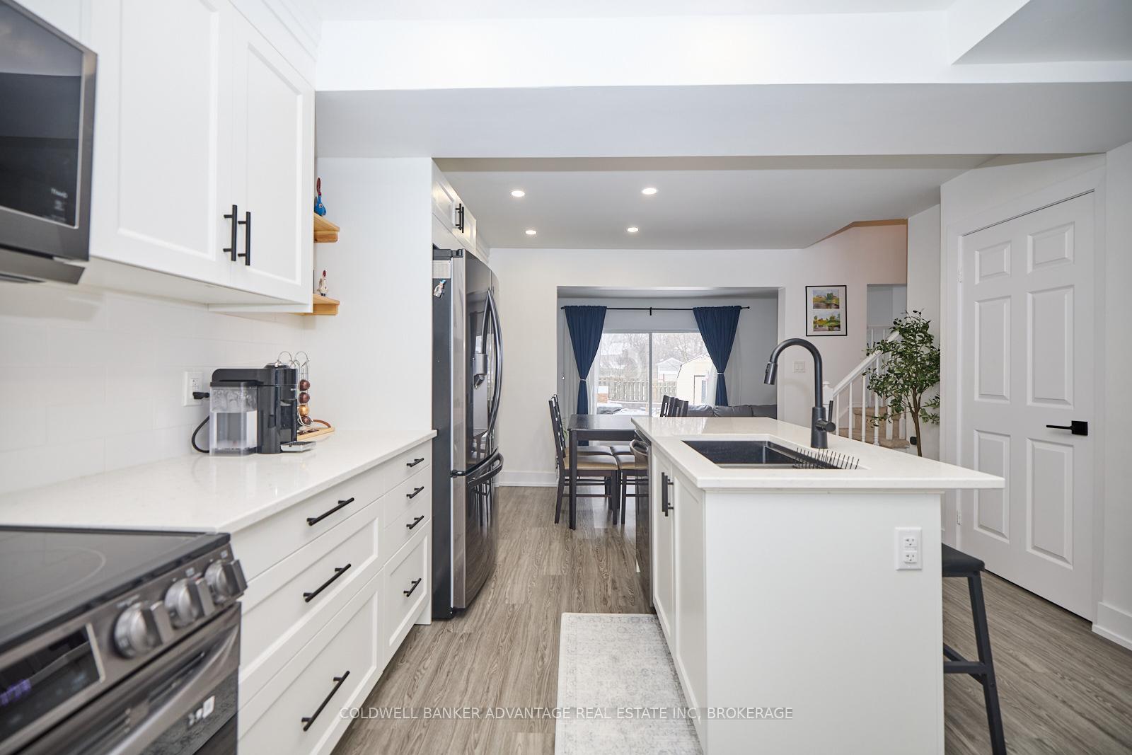 Photo 5 of 159 Windsor Street, Welland, Broadway — HOMEH