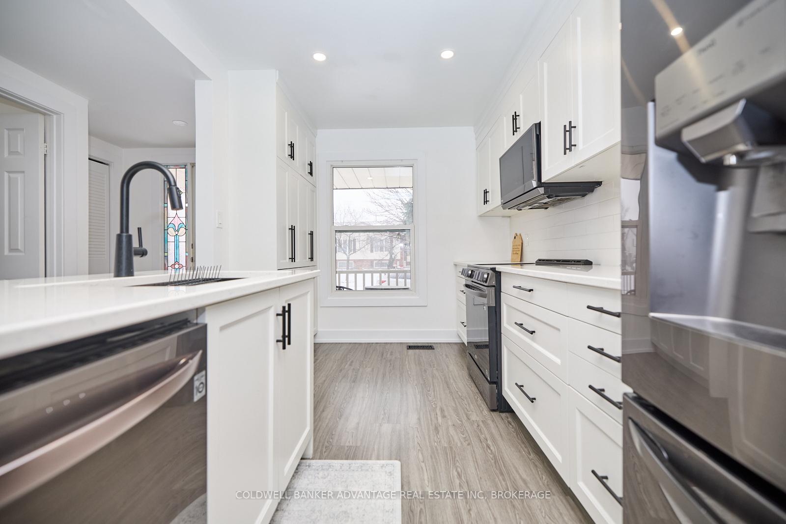 Photo 7 of 159 Windsor Street, Welland, Broadway — HOMEH