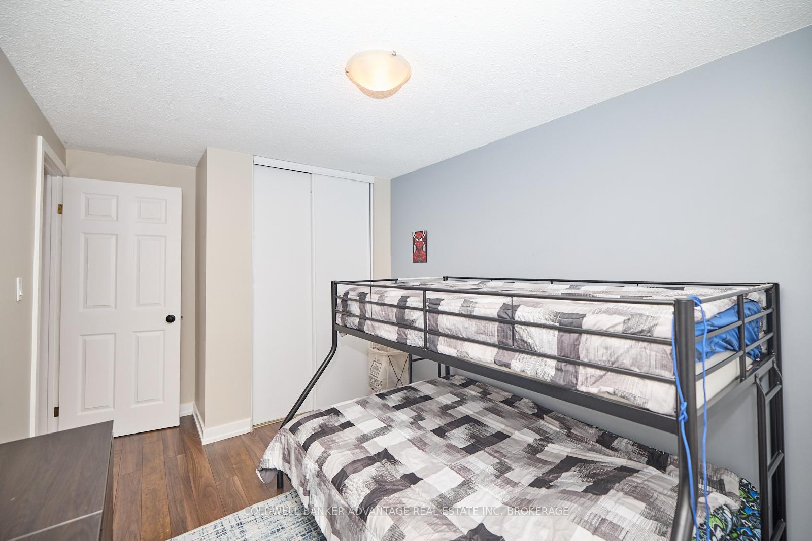 Photo 23 of 159 Windsor Street, Welland, Broadway — HOMEH