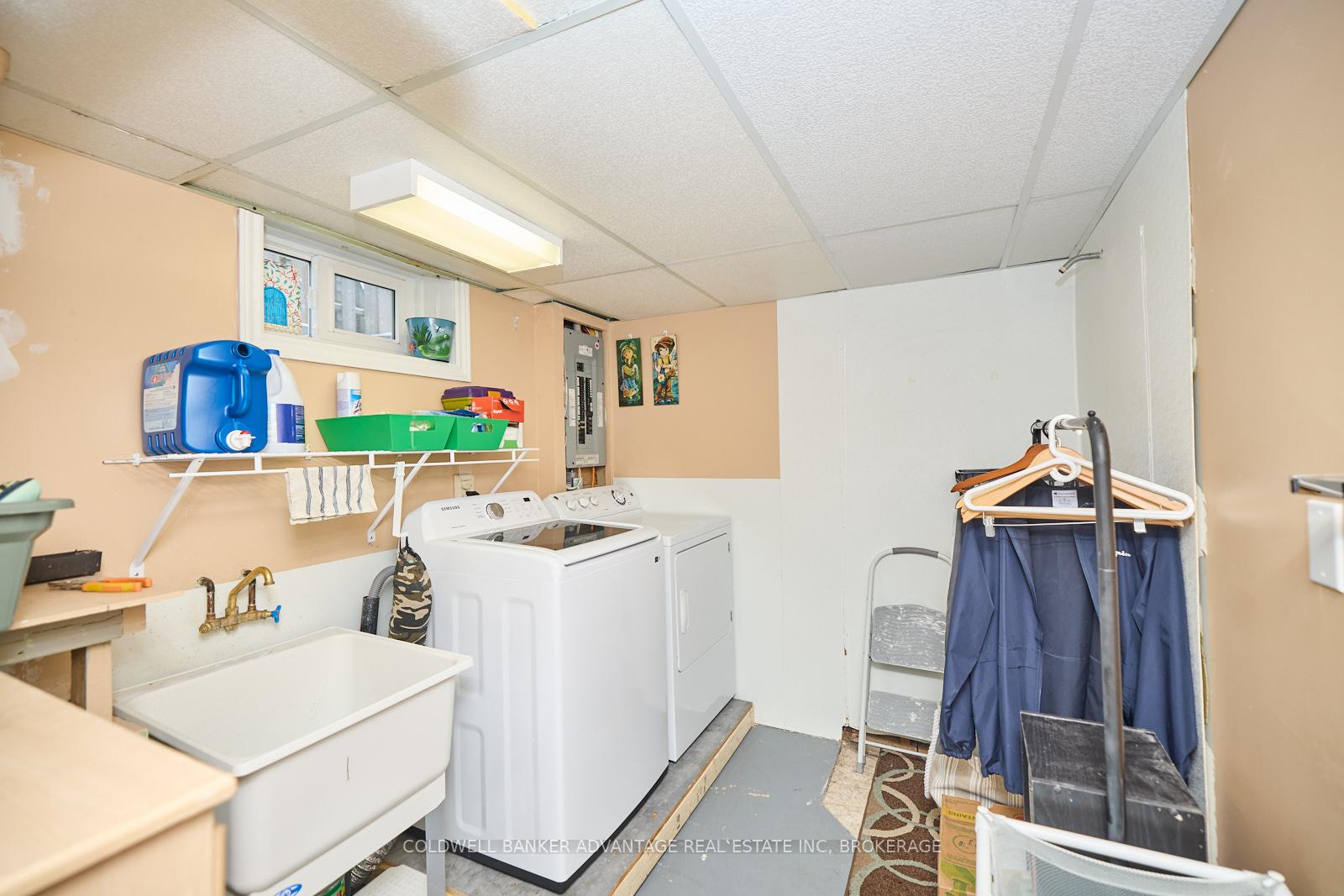 Photo 25 of 159 Windsor Street, Welland, Broadway — HOMEH