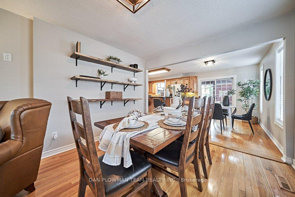 Photo 18 of 46 Canadian Oaks Drive, Whitby, Blue Grass Meadows — HOMEH