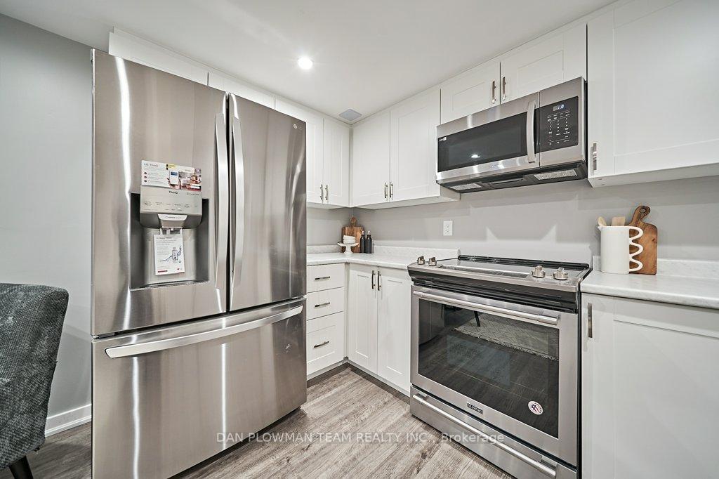 Photo 33 of 46 Canadian Oaks Drive, Whitby, Blue Grass Meadows — HOMEH