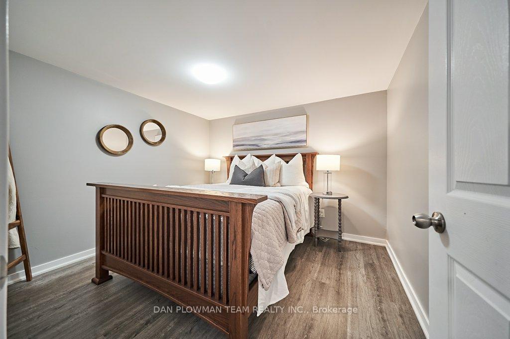 Photo 38 of 46 Canadian Oaks Drive, Whitby, Blue Grass Meadows — HOMEH