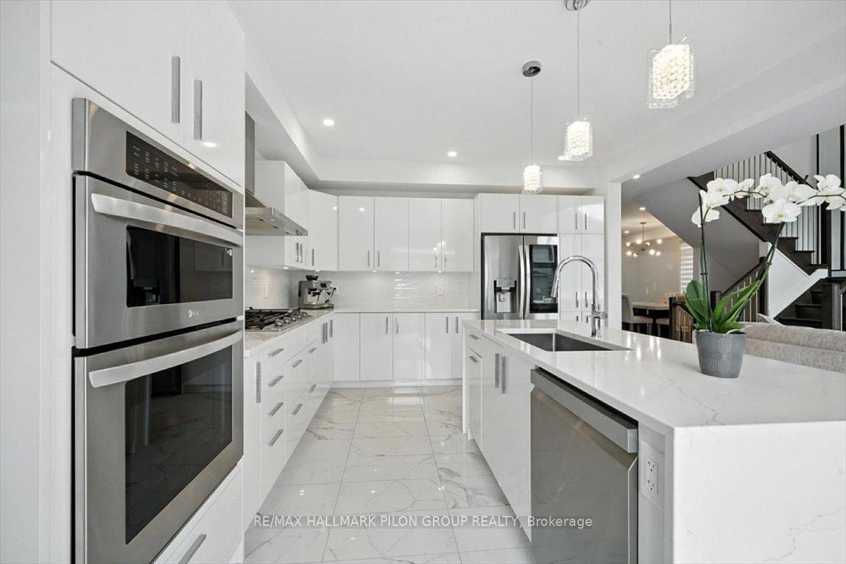Photo 2 of 72 Big Dipper Street, Ottawa, Riverside South/Gloucester Glen — HOMEH