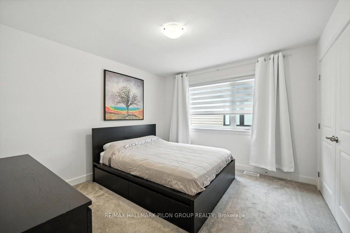 Photo 15 of 72 Big Dipper Street, Ottawa, Riverside South/Gloucester Glen — HOMEH