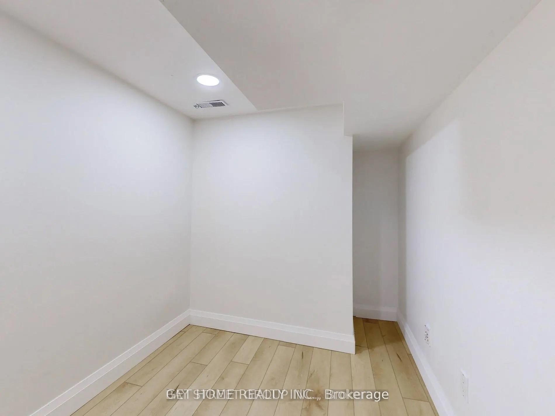 Photo 5 of Unit Bsmt, 182 Thickson Road N, Whitby, Blue Grass Meadows — HOMEH