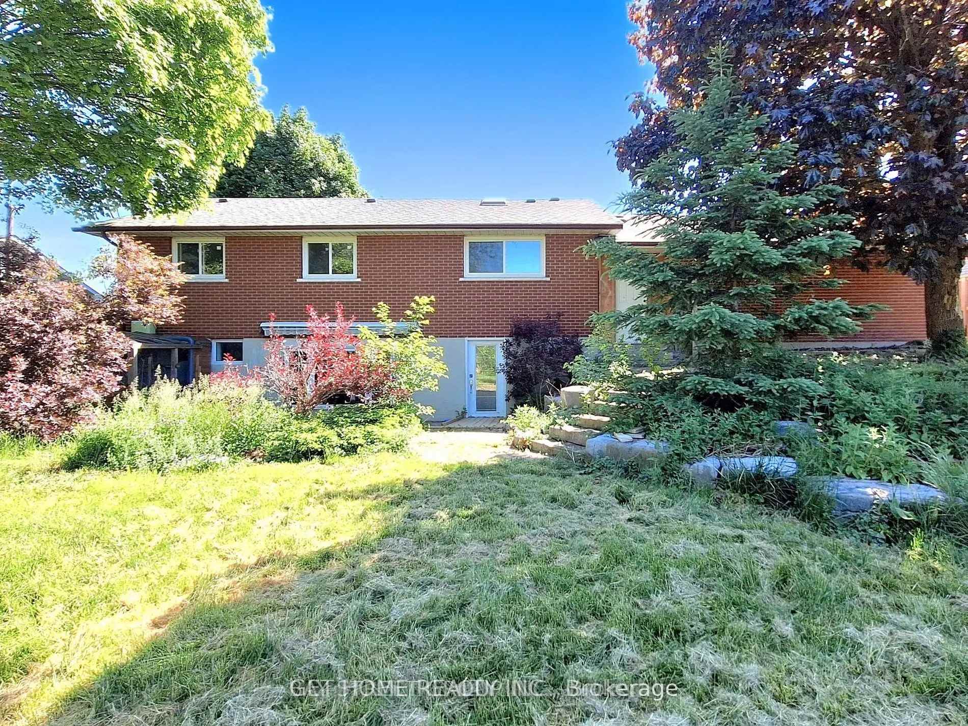 Photo 15 of Unit Bsmt, 182 Thickson Road N, Whitby, Blue Grass Meadows — HOMEH