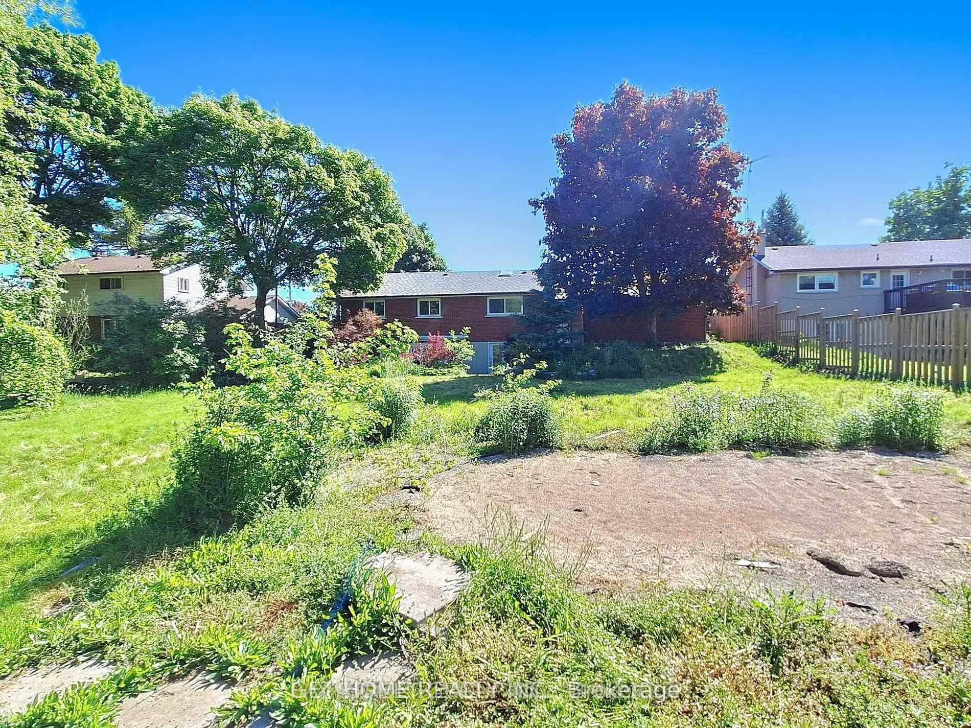 Photo 18 of Unit Bsmt, 182 Thickson Road N, Whitby, Blue Grass Meadows — HOMEH