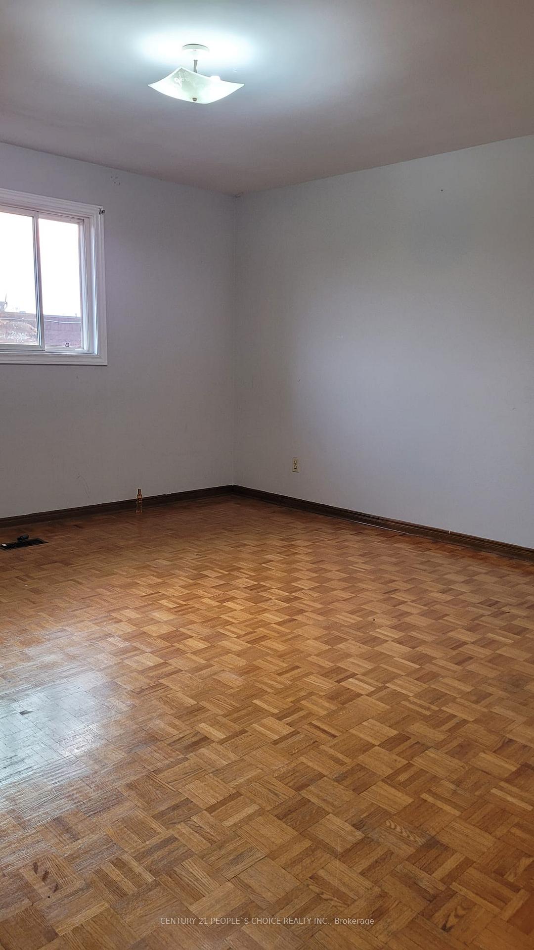 Photo 10 of Unit Main, 2 Agincourt Road, Vaughan, West Woodbridge — HOMEH