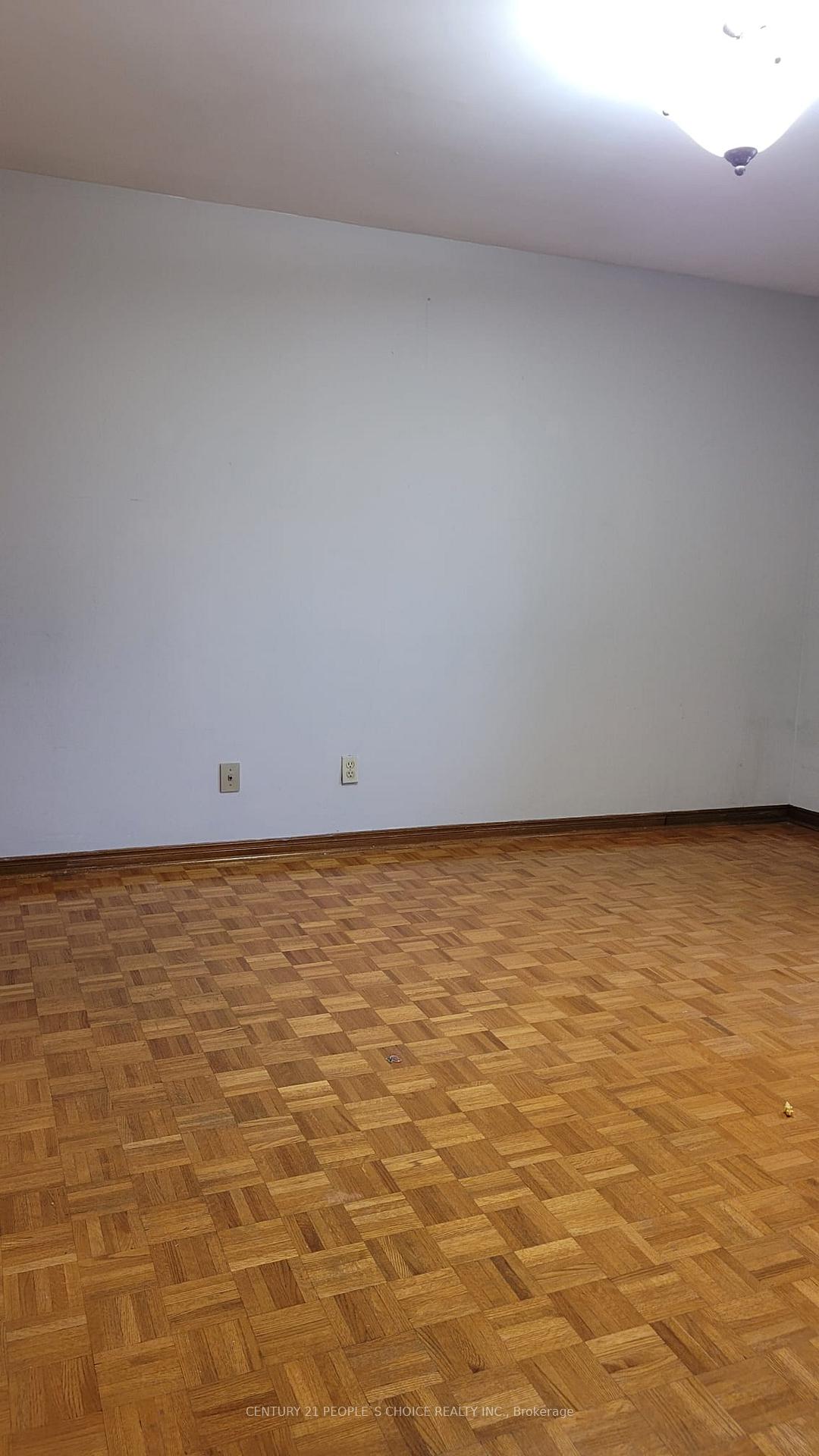 Photo 11 of Unit Main, 2 Agincourt Road, Vaughan, West Woodbridge — HOMEH